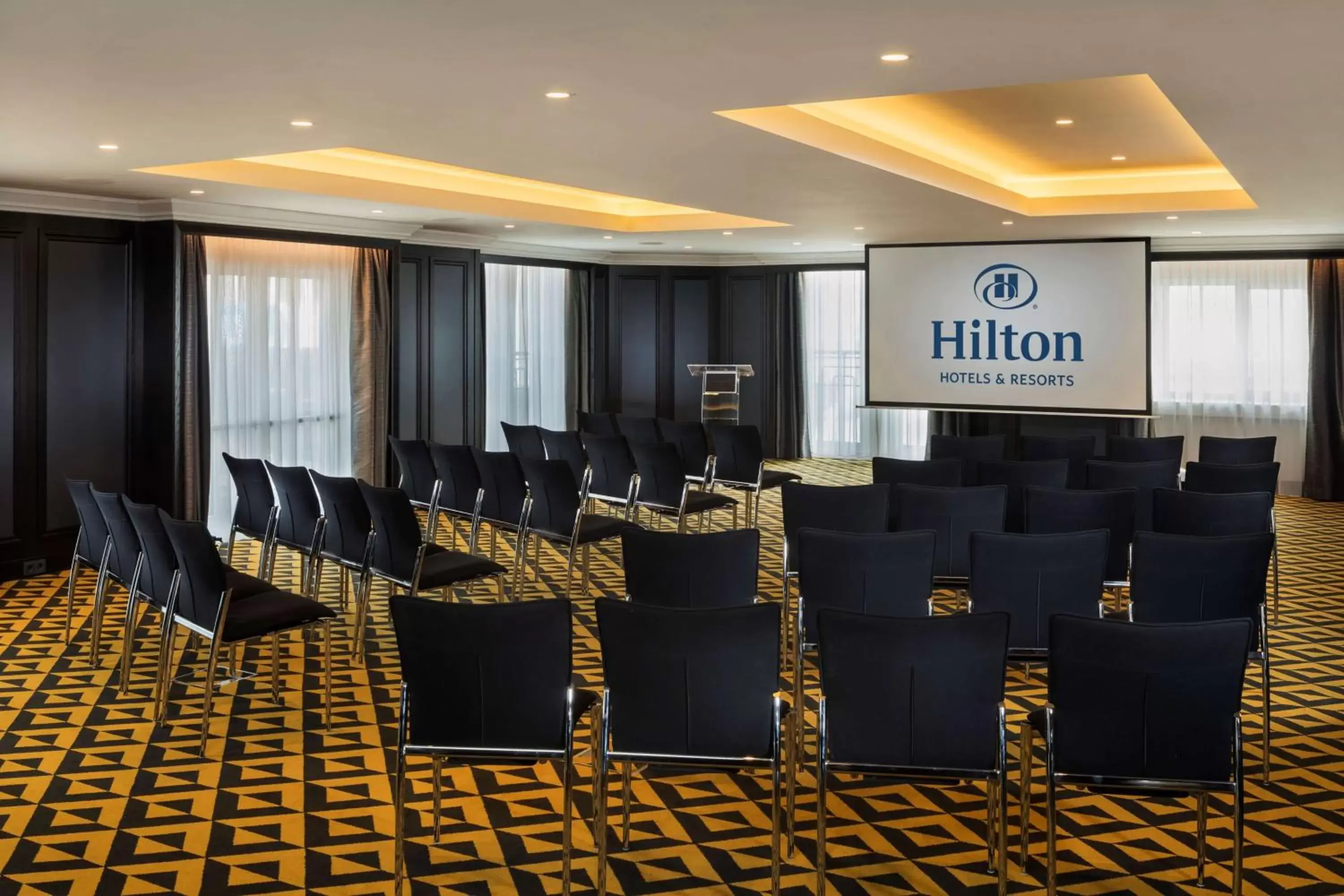 Meeting/conference room in Hilton Vienna Plaza