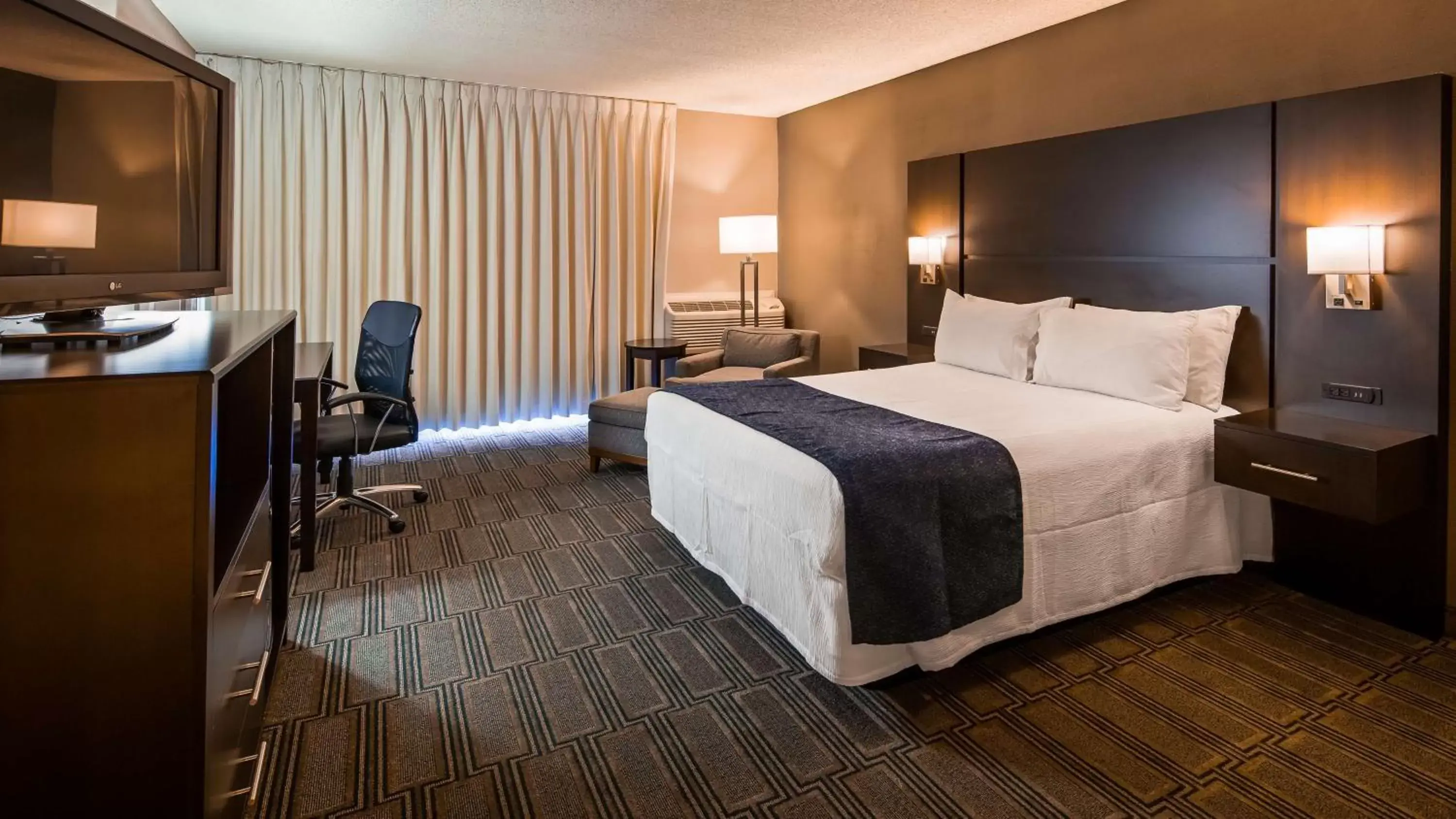 Photo of the whole room in Best Western Andersen's Inn Photo of the whole room in Best Western Andersen's Inn