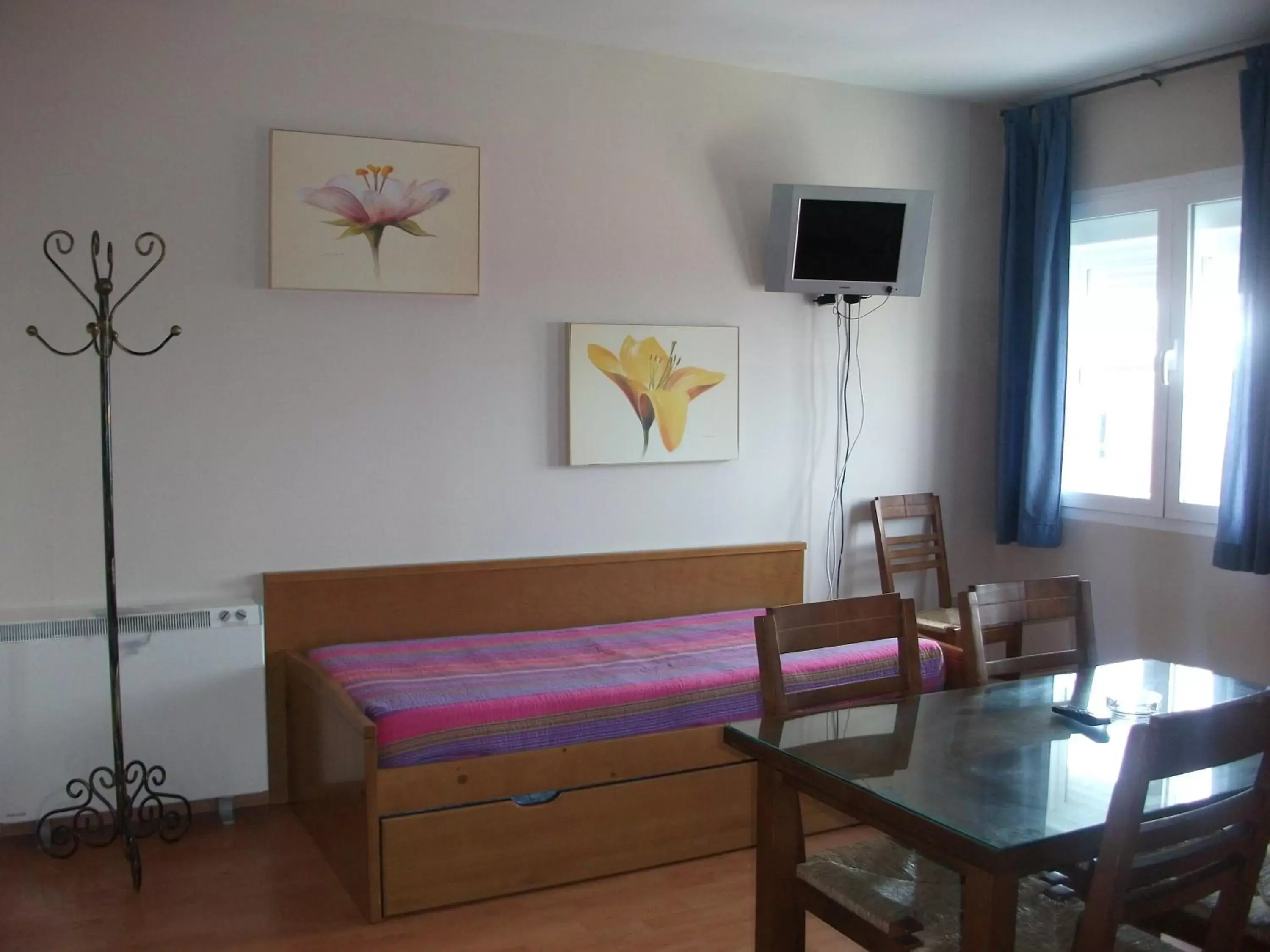 Dining area, Bed in Apartamentos Sierra Nevada Welcome