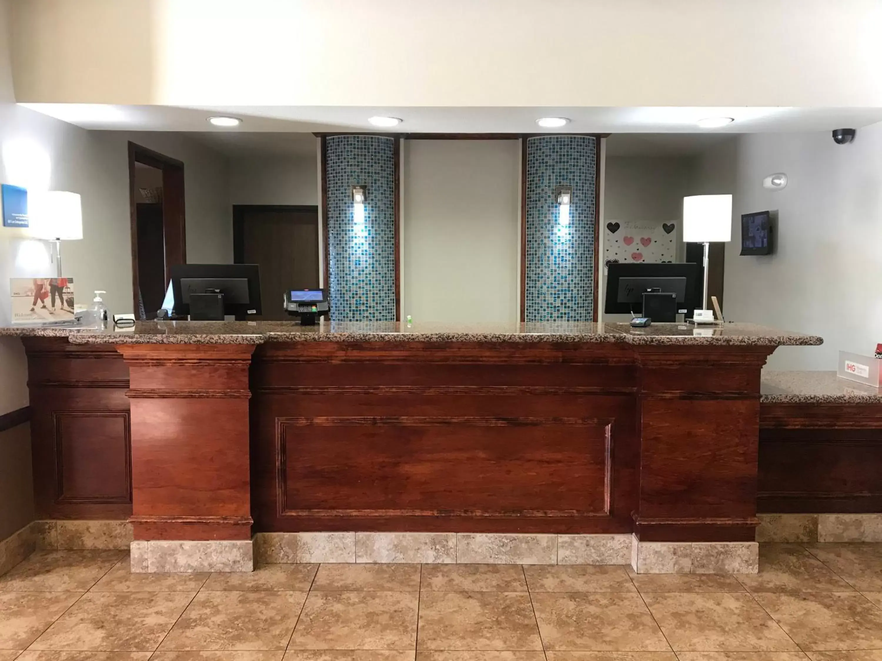 Property building, Lobby/Reception in Holiday Inn Express Hotel & Suites Barstow, an IHG Hotel