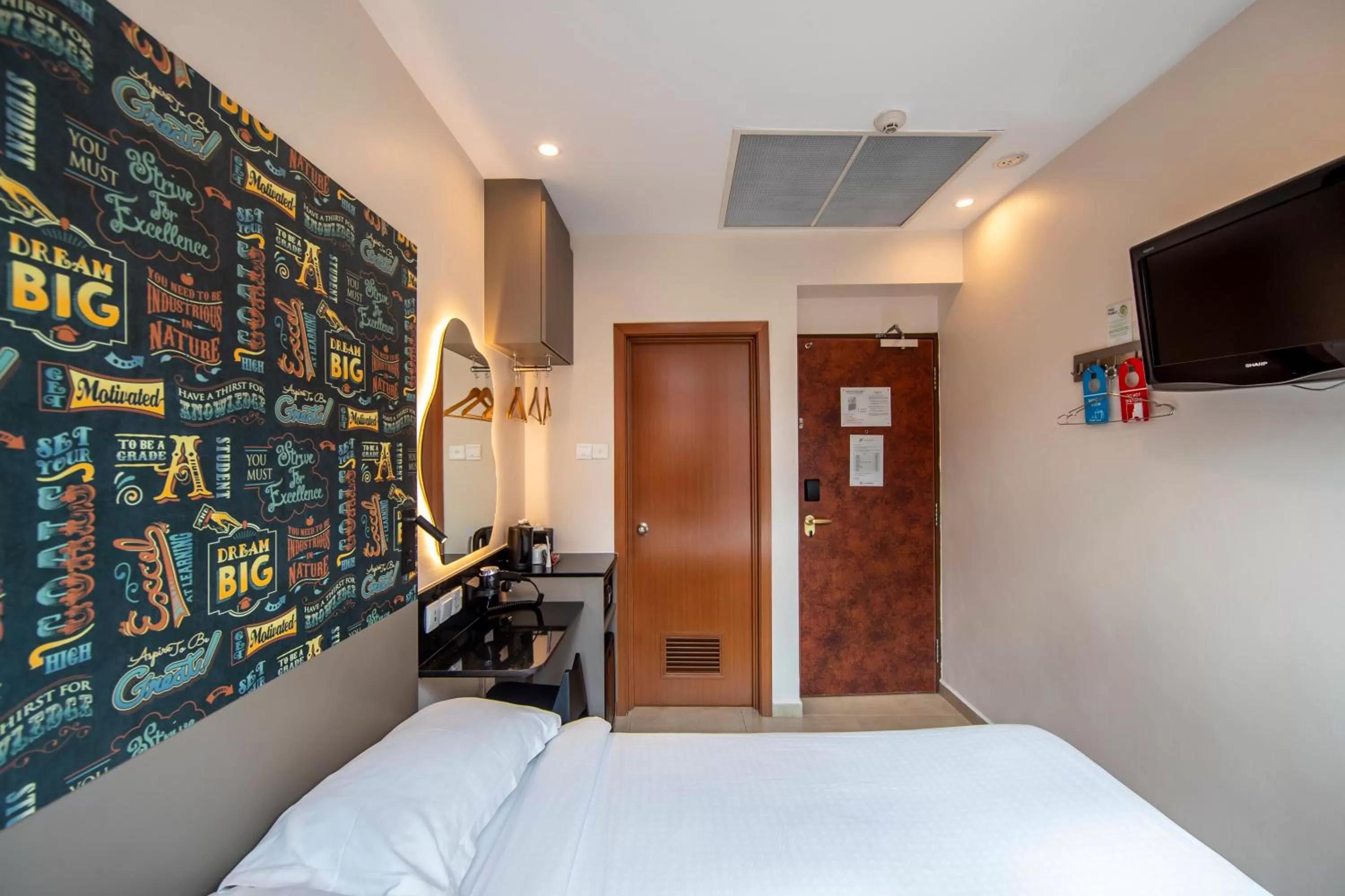 Bed in Fragrance Hotel - Oasis