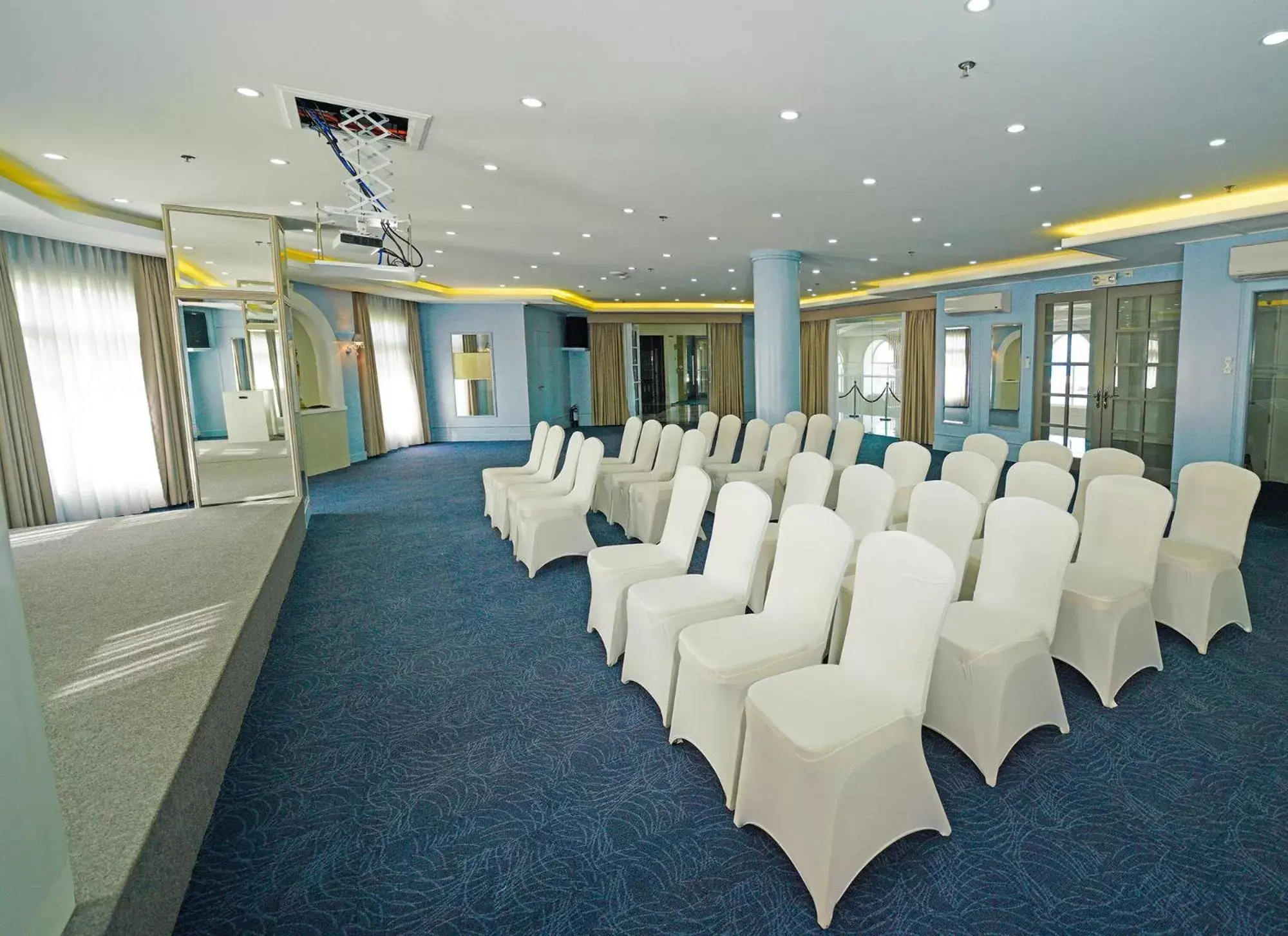 Business facilities, Banquet Facilities in Hotel Carlito Tagaytay