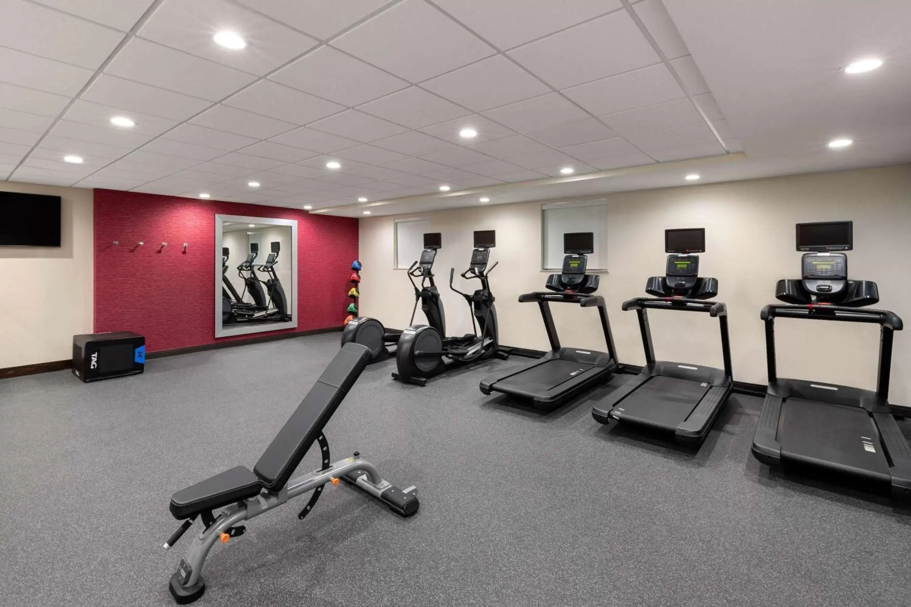 Fitness Center/Facilities in Hawthorn Inn & Suites by Wyndham Kingwood Houston