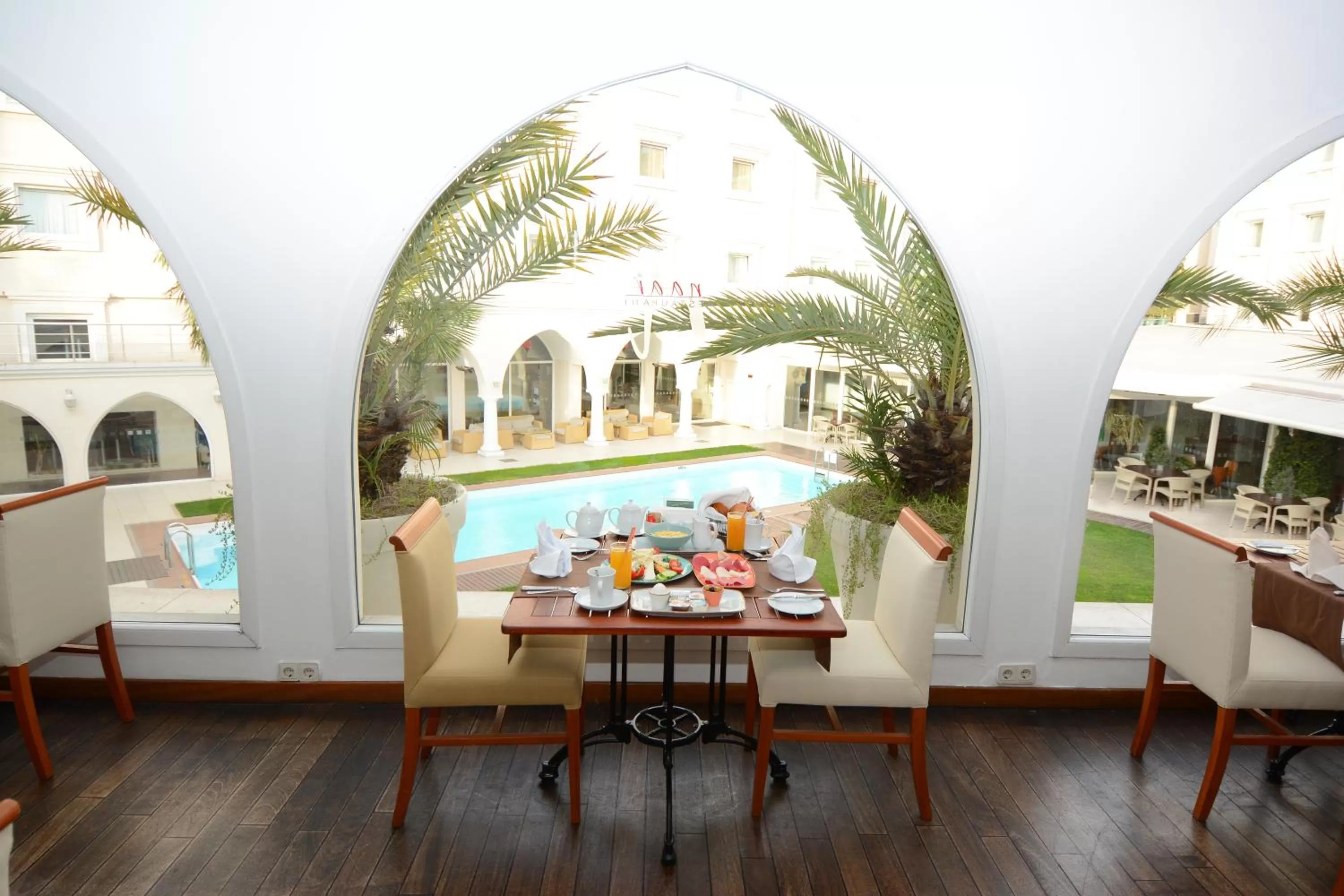 Restaurant/places to eat in Holiday Inn Istanbul City by IHG