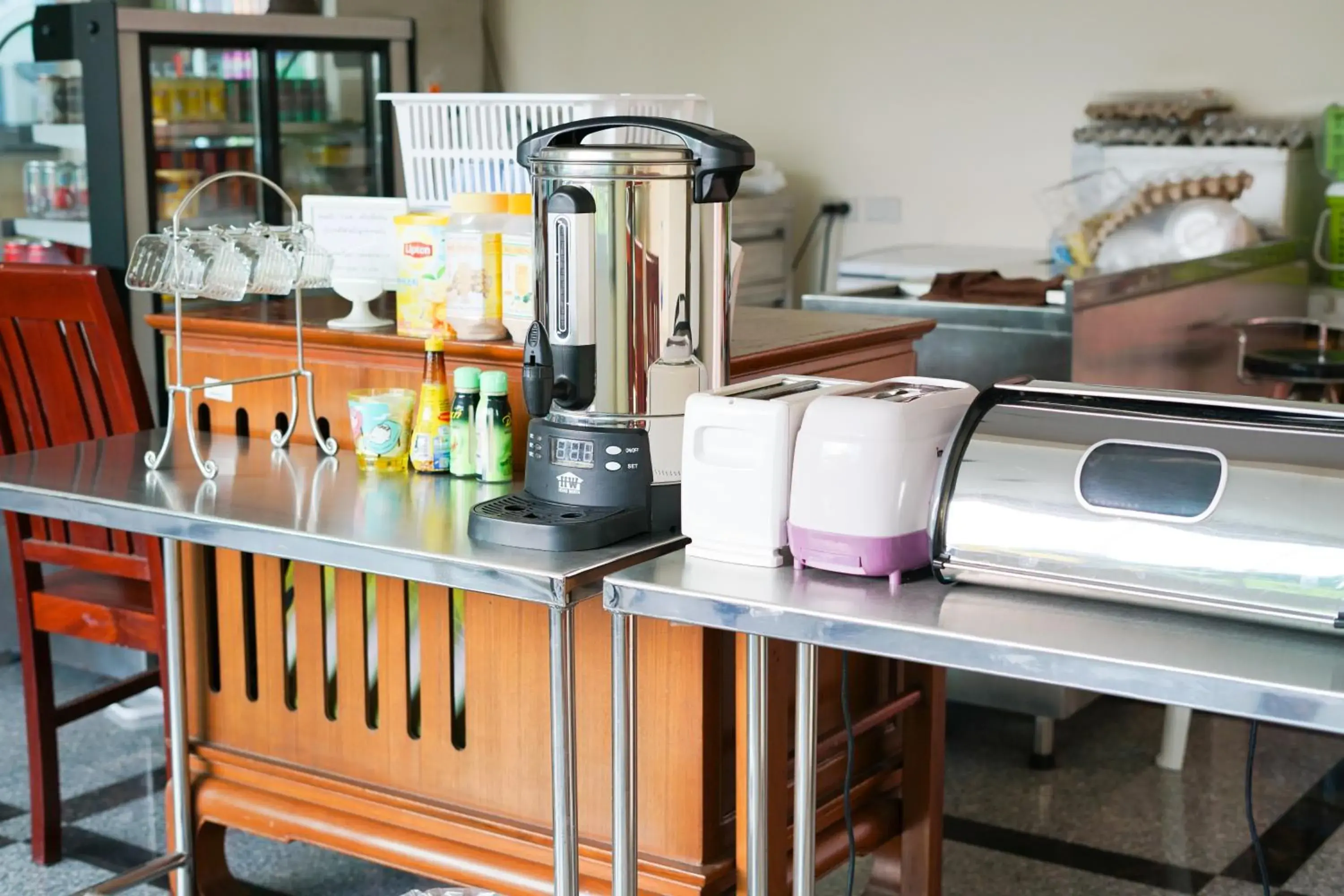 Coffee/tea facilities, Kitchen/Kitchenette in White House Bizotel