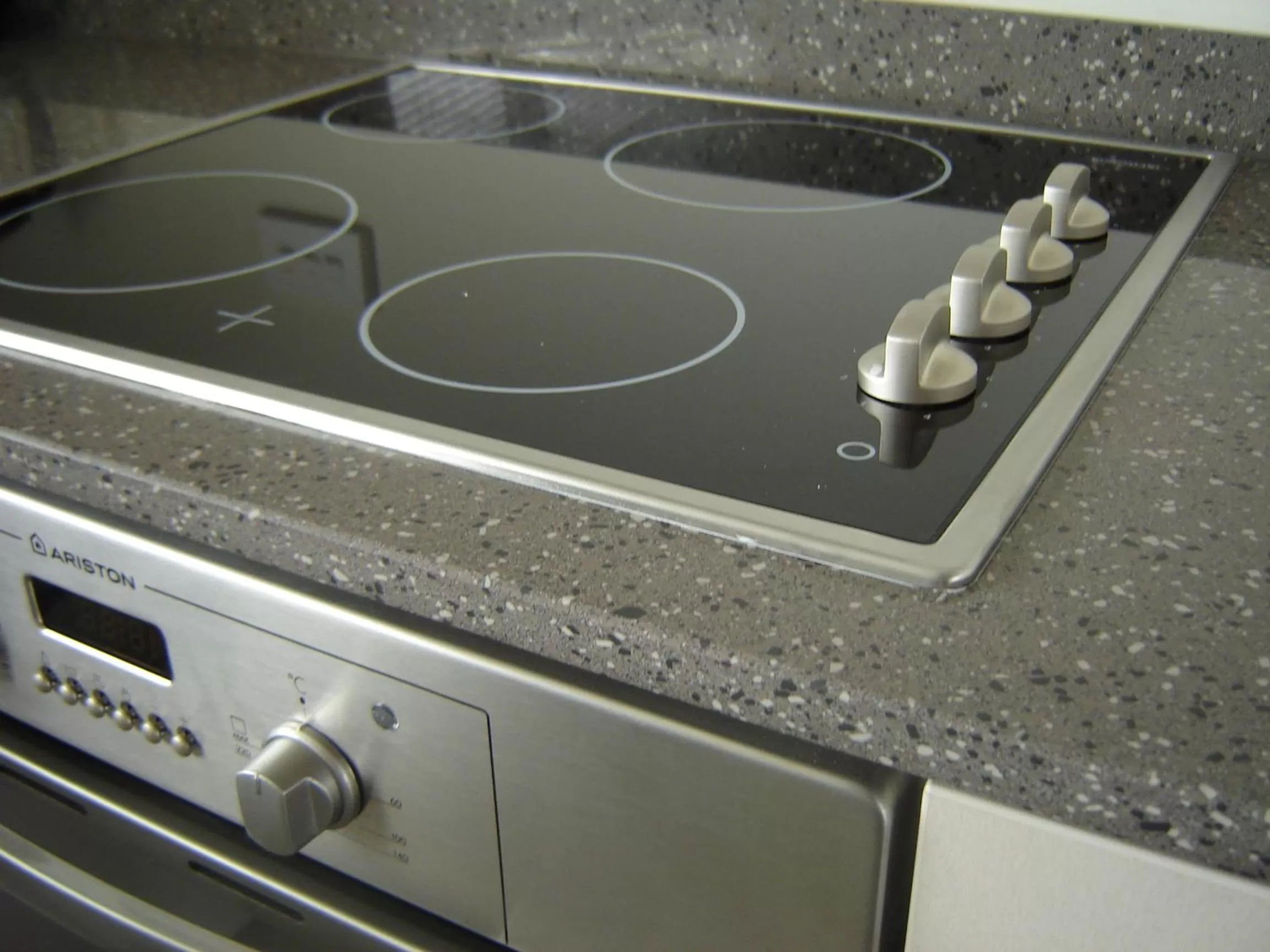 Kitchen or kitchenette in Salerno Motel Apartments