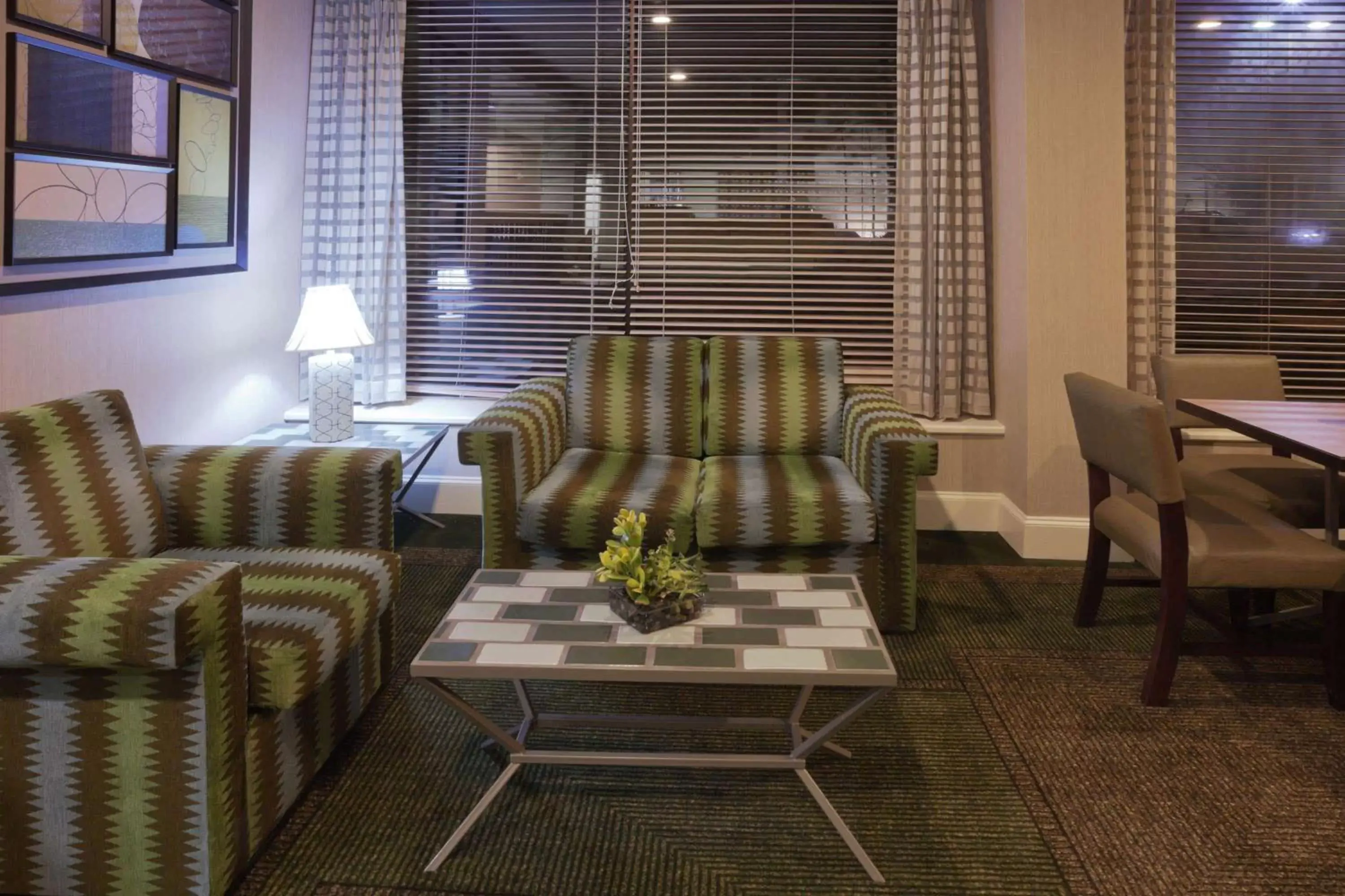 Lobby or reception, Seating Area in La Quinta by Wyndham Houston Stafford Sugarland
