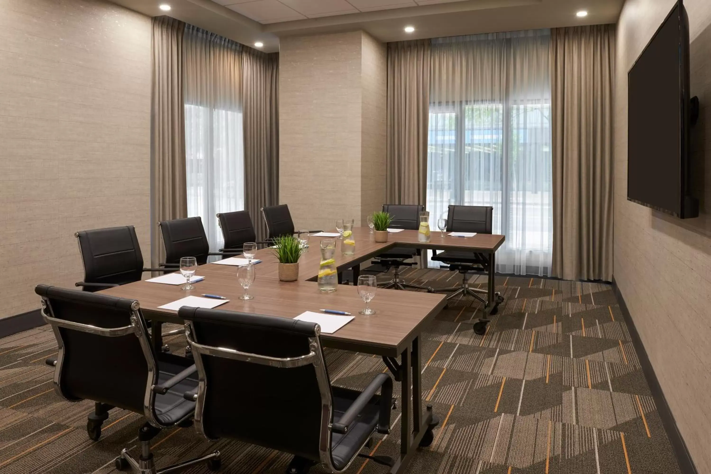Meeting/conference room in Four Points by Sheraton Windsor Downtown