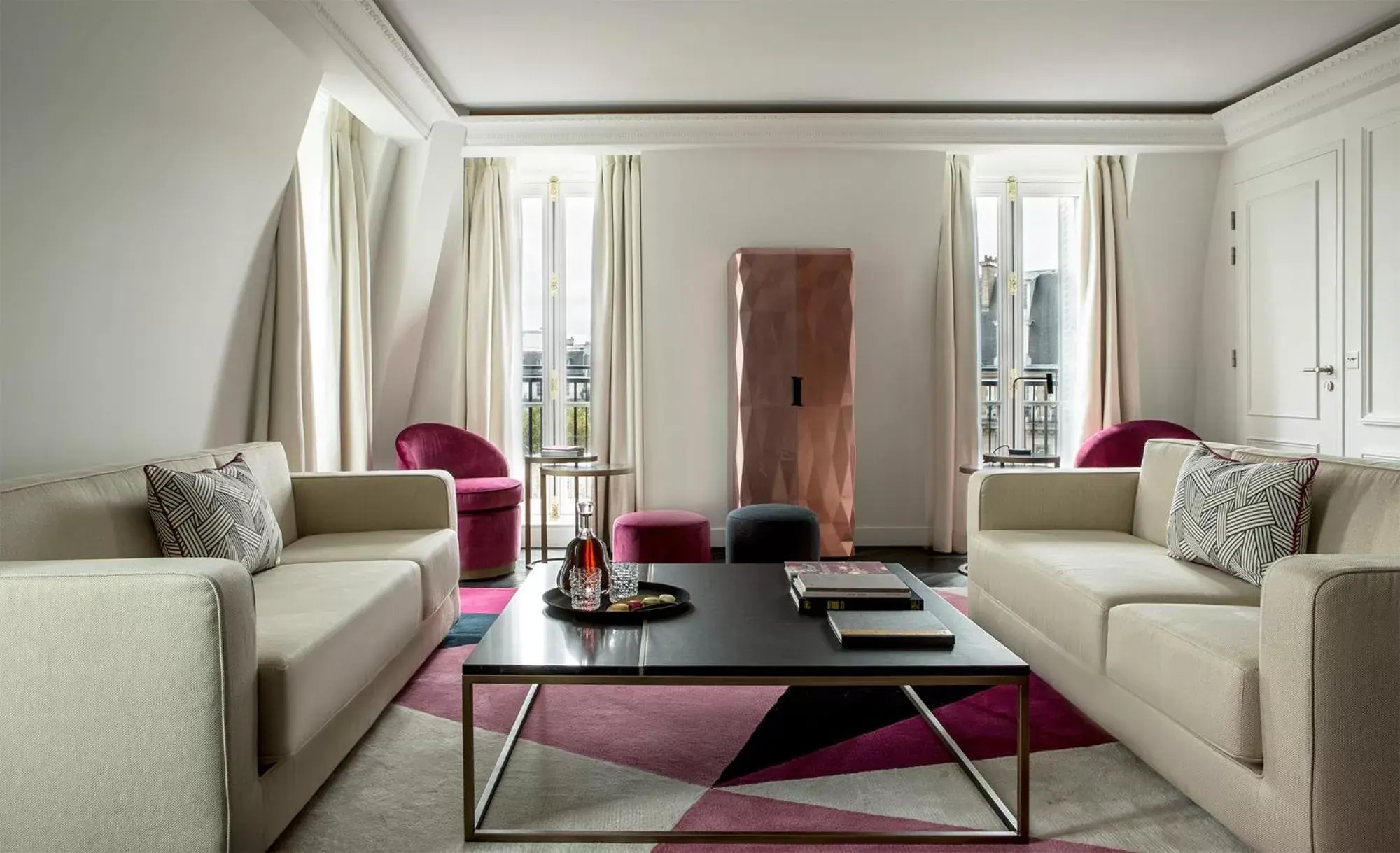 View (from property/room), Seating Area in Fauchon l'Hôtel Paris
