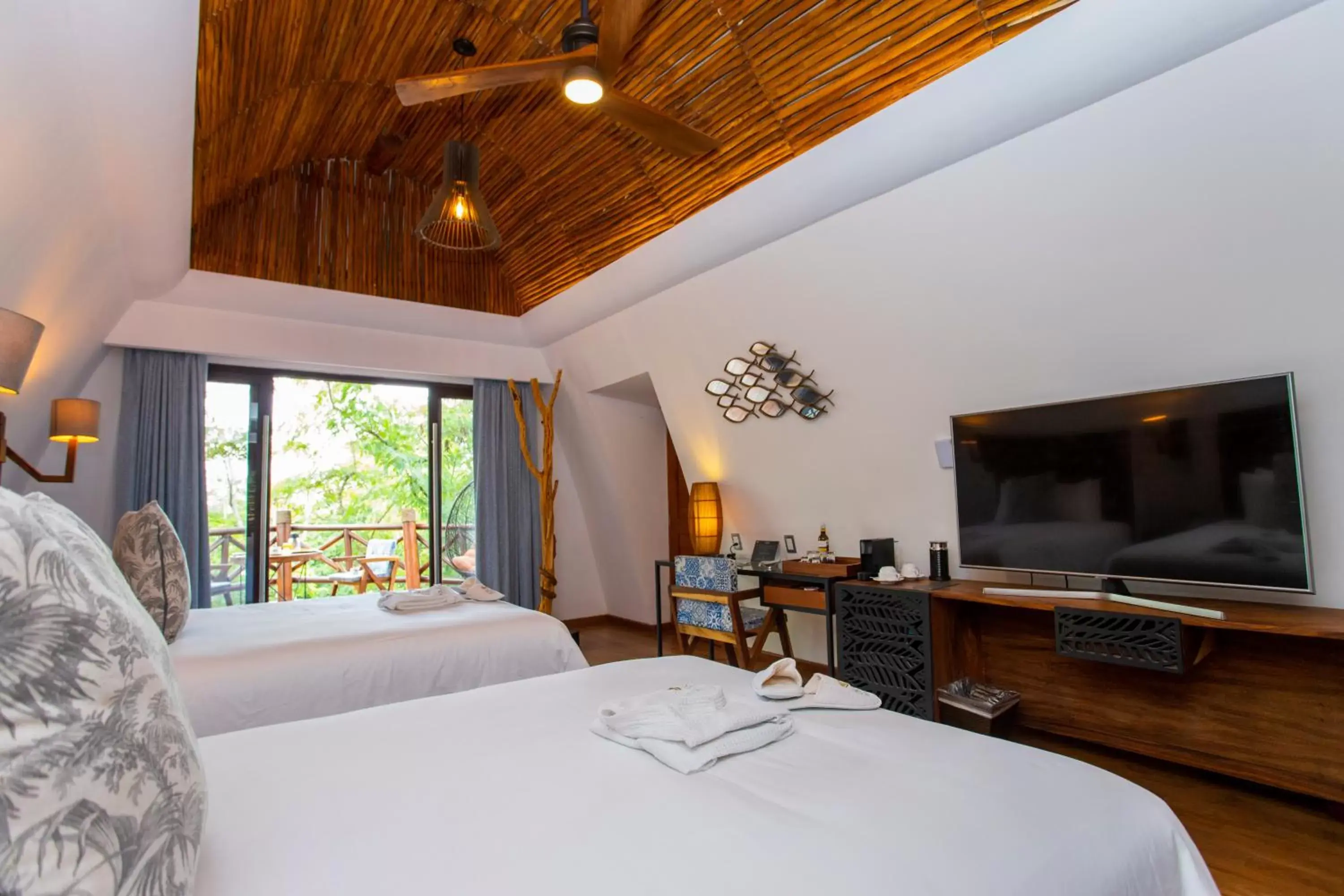 Deluxe Room in Mia Bacalar Luxury Resort & Spa Deluxe Room in Mia Bacalar Luxury Resort & Spa