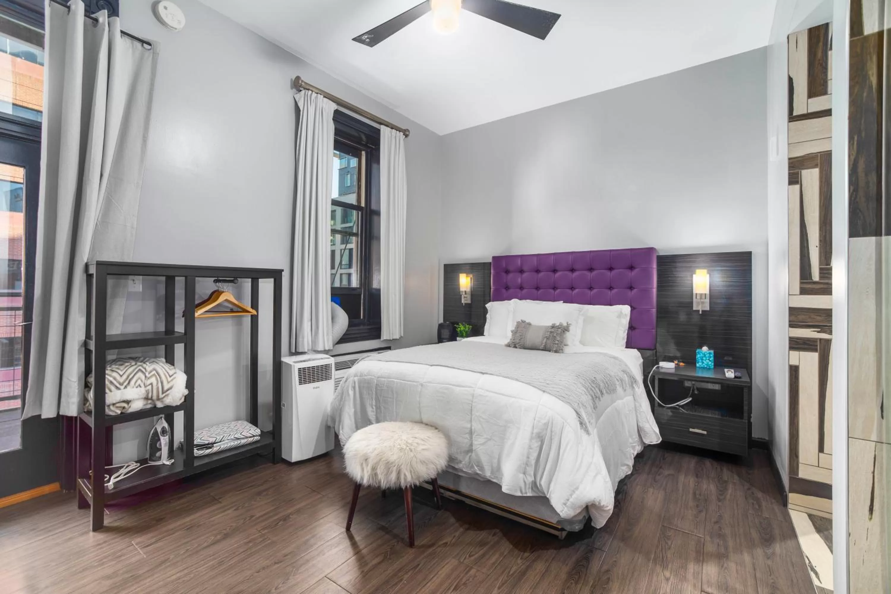 Photo of the whole room, Bed in Good Hotels Downtown Denver