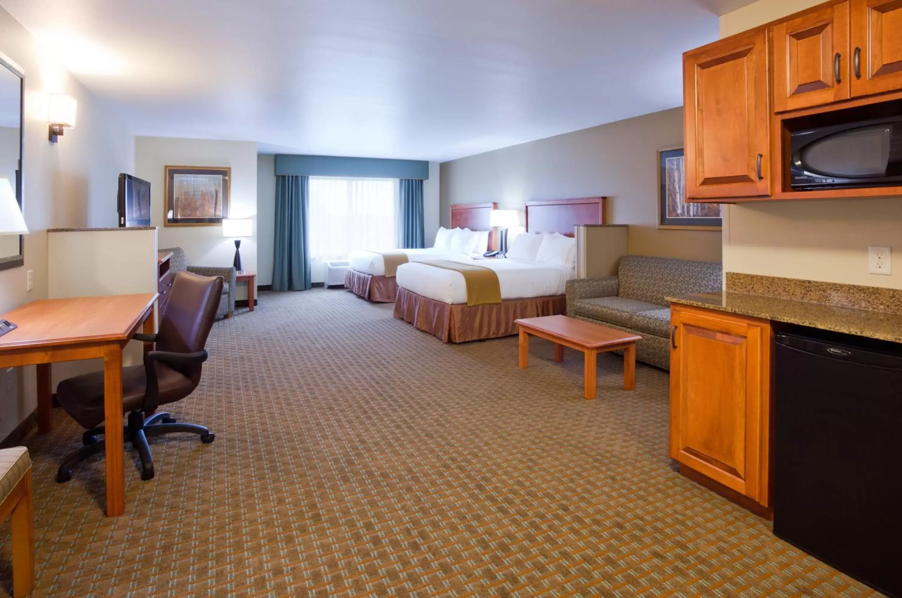 Photo of the whole room in Holiday Inn Express Hotel & Suites Shakopee, an IHG Hotel