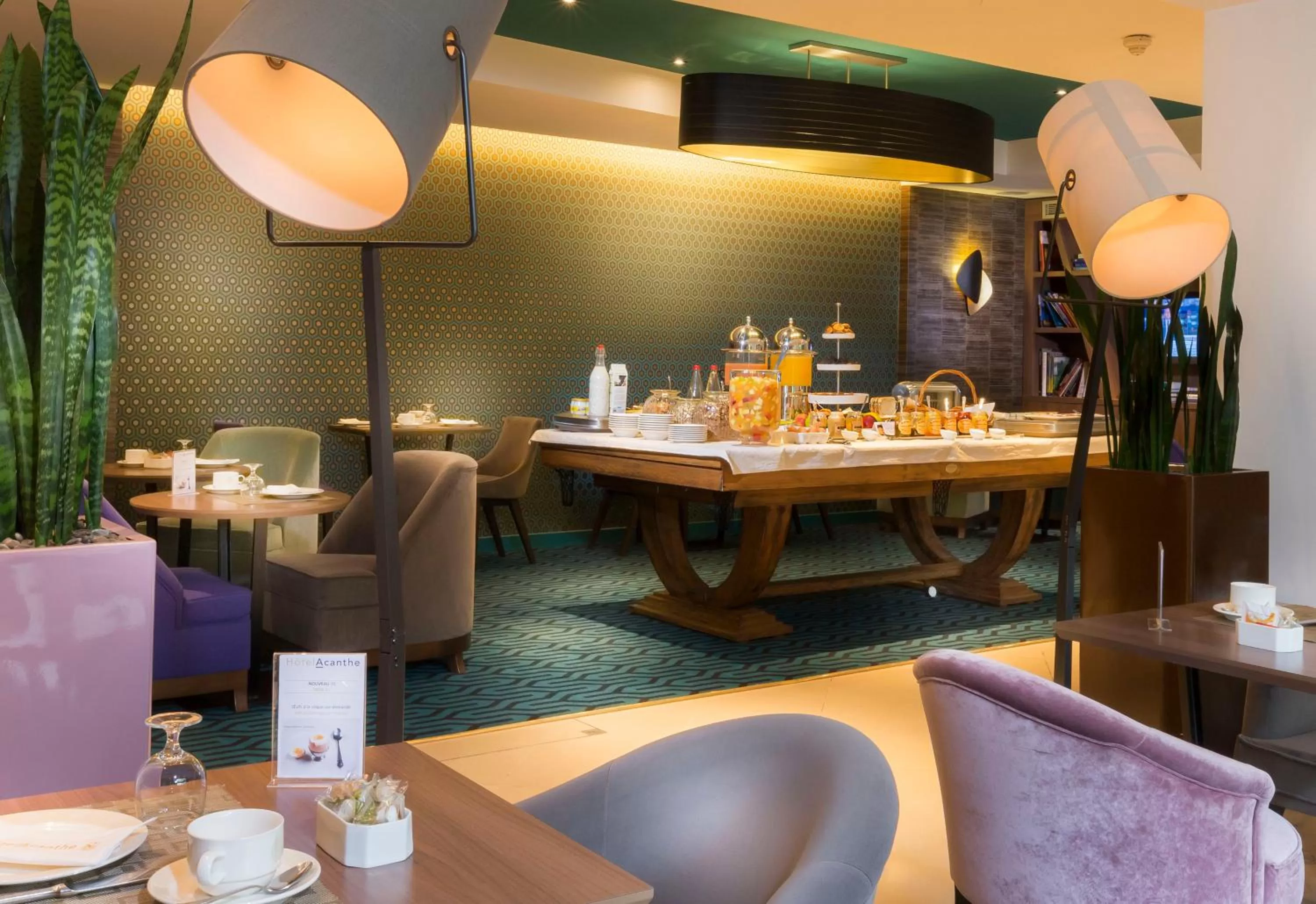 Restaurant/places to eat in Hotel Acanthe - Boulogne Billancourt