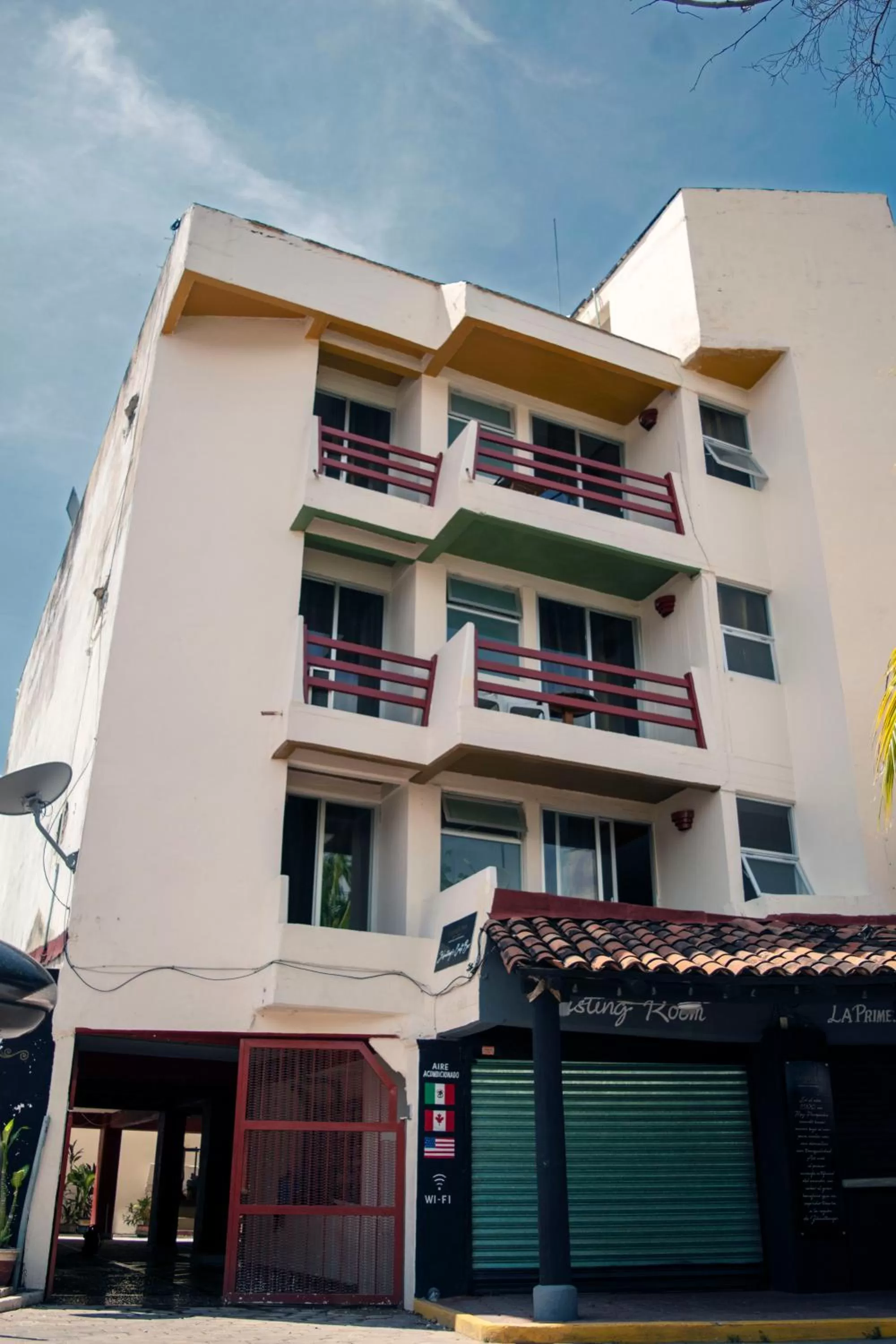 Property building in Isabel Suites