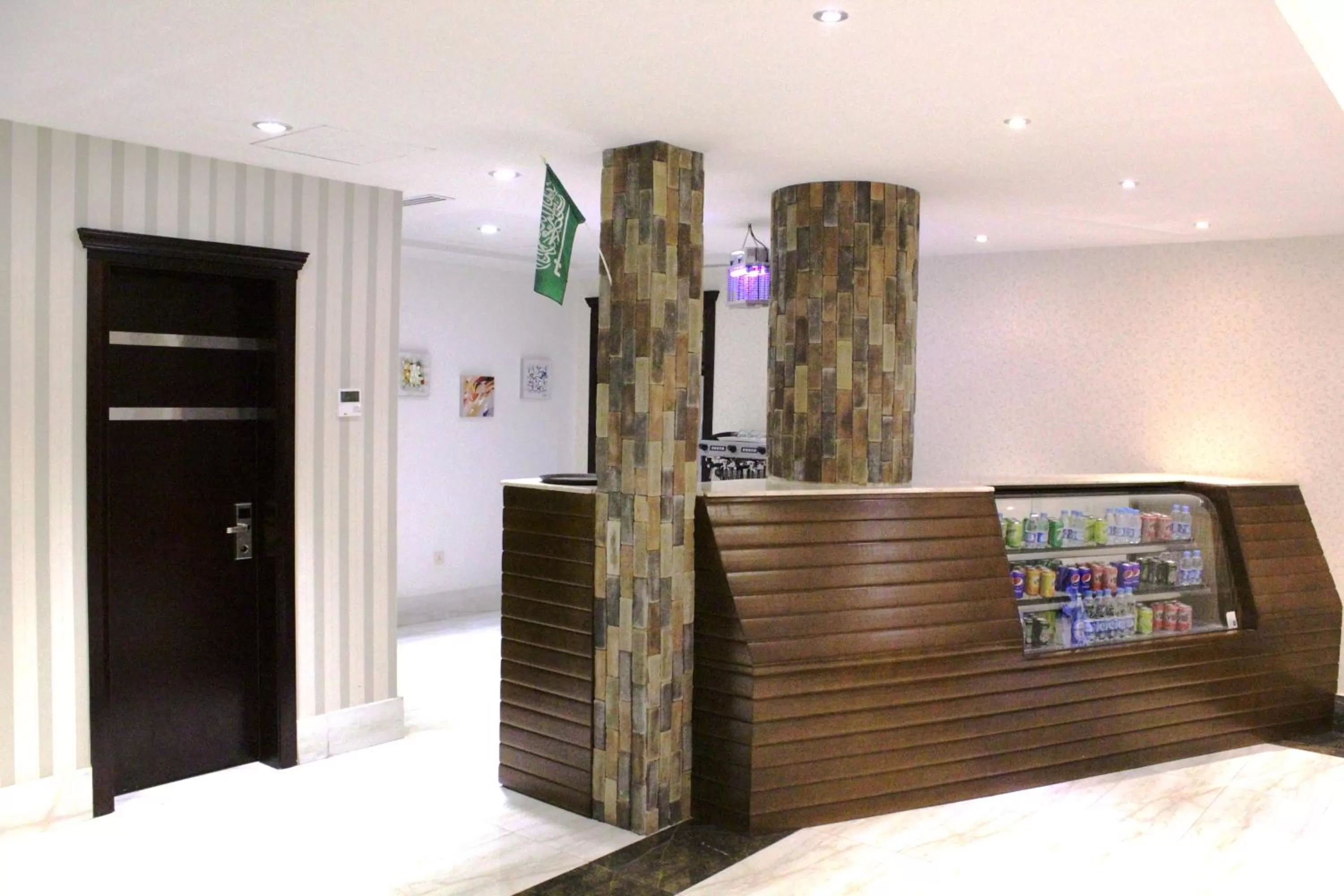 Drinks, Bed in Burj Alhayah Alfalah