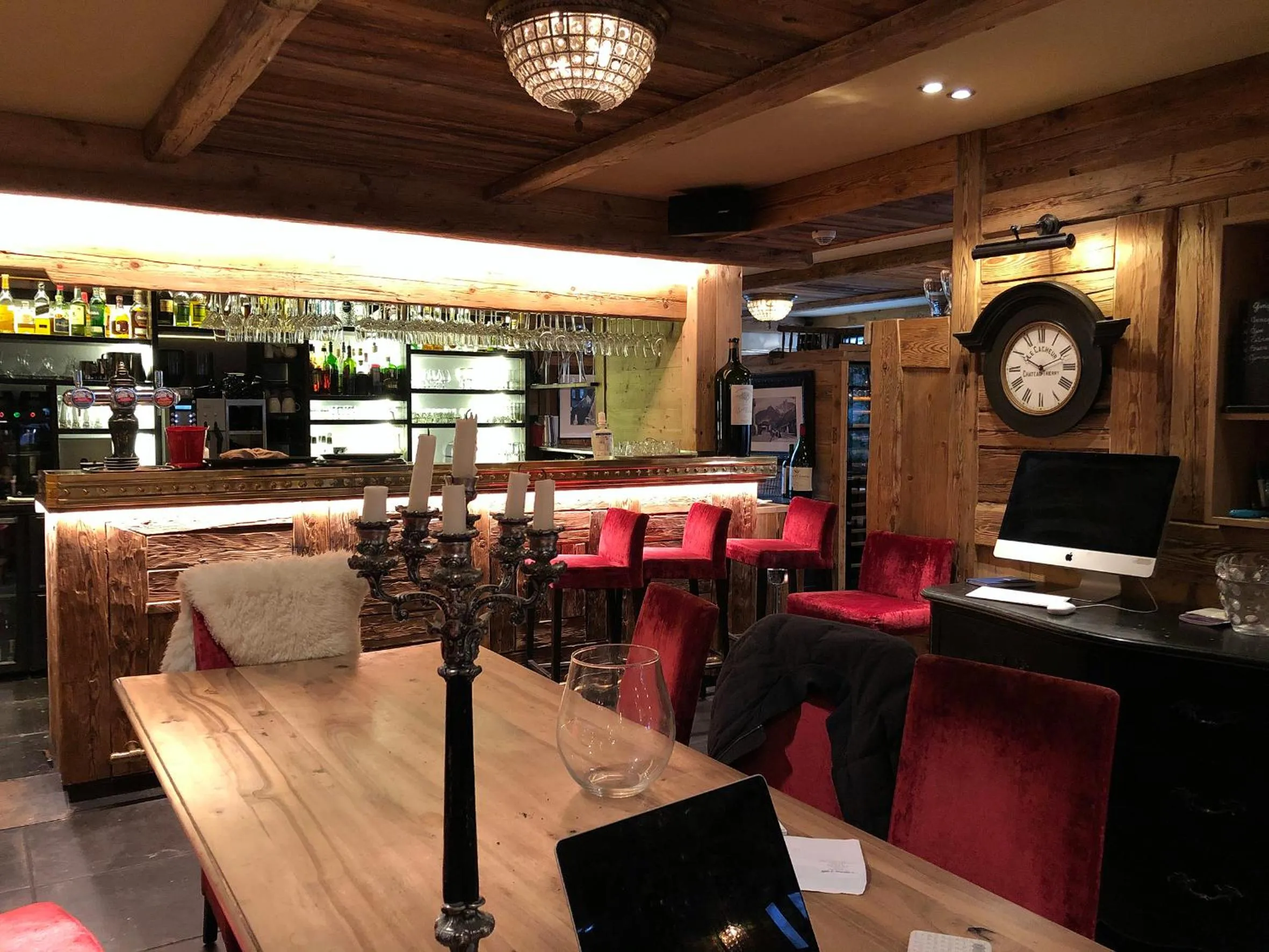 Lounge or bar in Hotel Le Castel