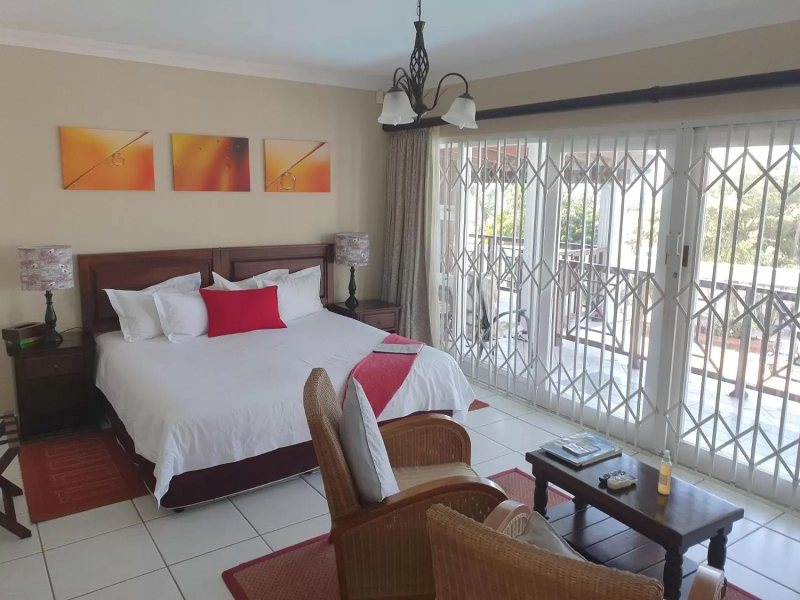 Bed in Ingwe Manor Guesthouse