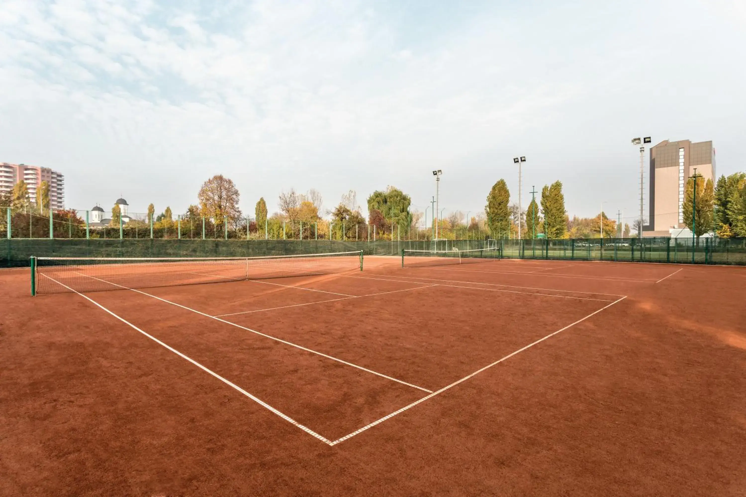 Tennis court, Tennis/Squash in Ramada Plaza by Wyndham Bucharest Convention Center