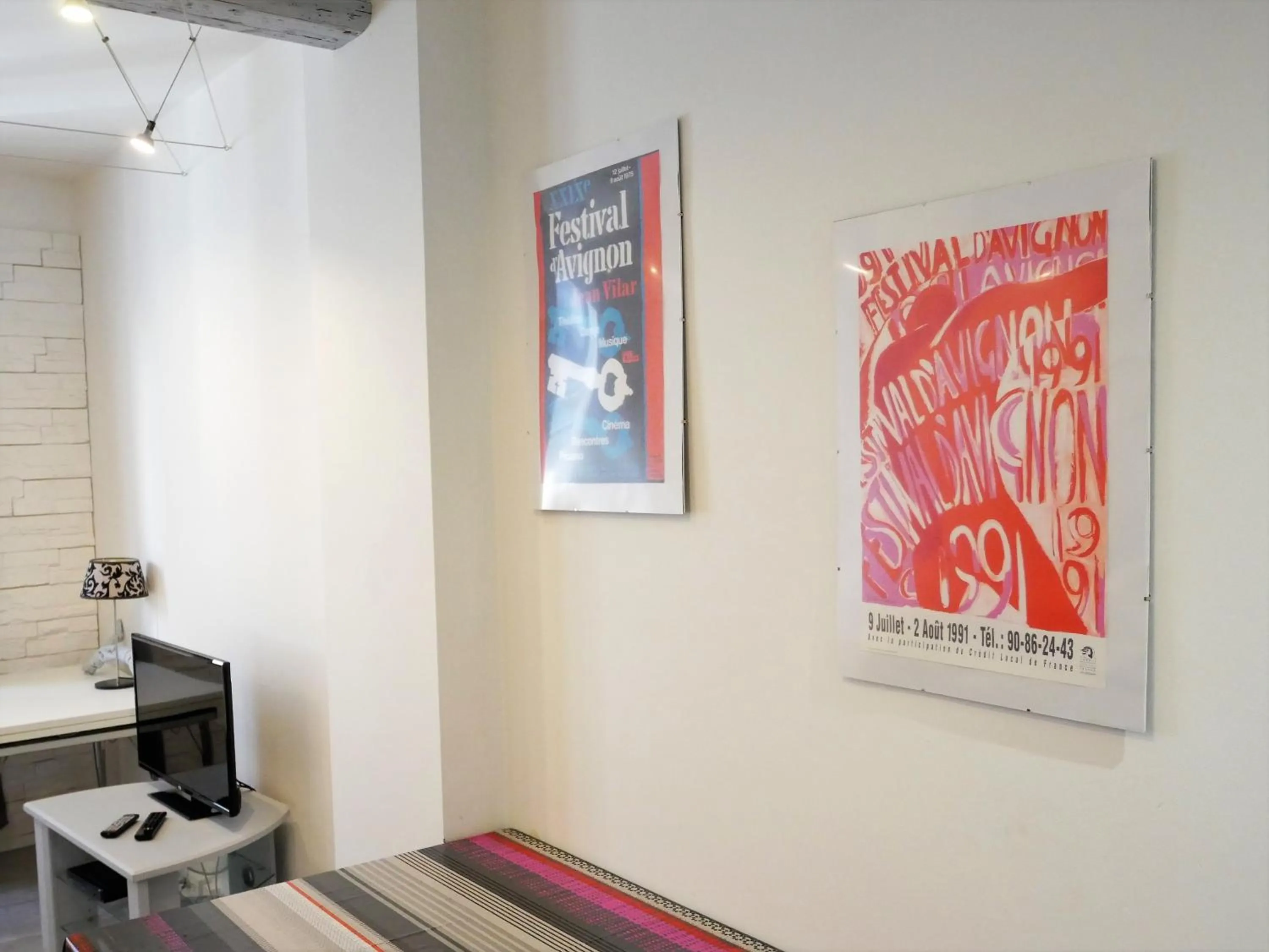 Decorative detail in L'Oriflamme