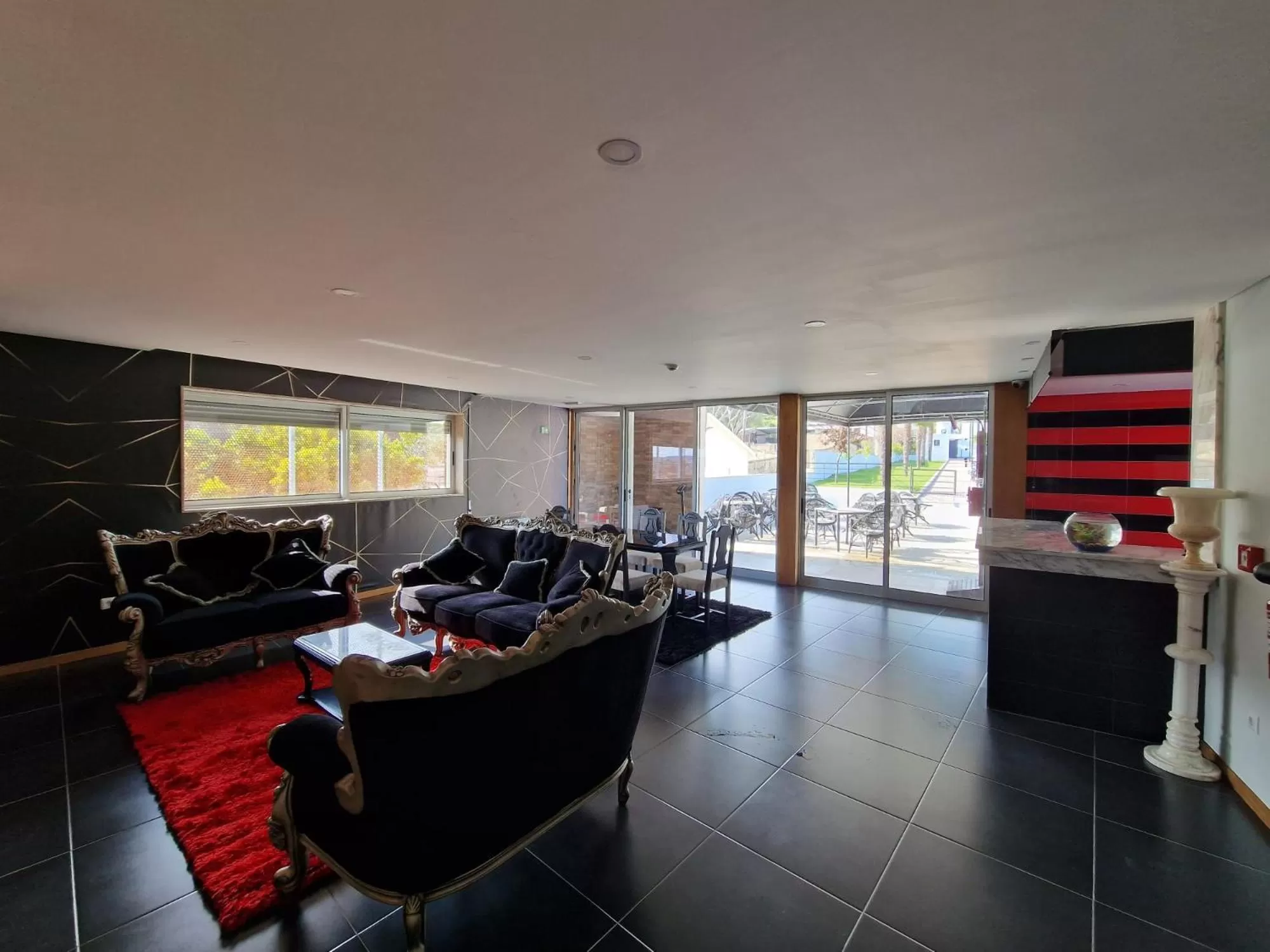 Leonchic - Guest House