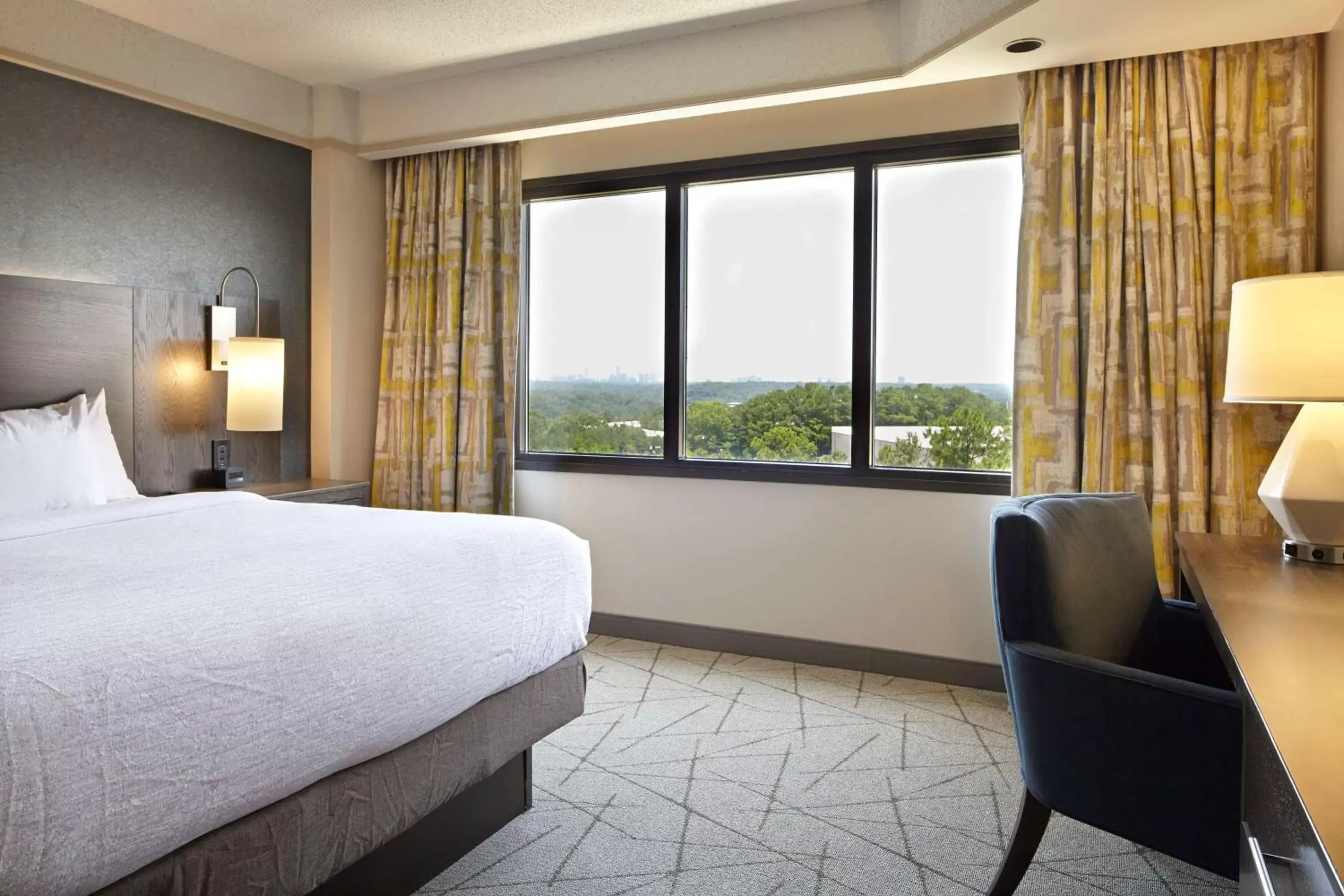 Bedroom in Embassy Suites by Hilton Atlanta Galleria