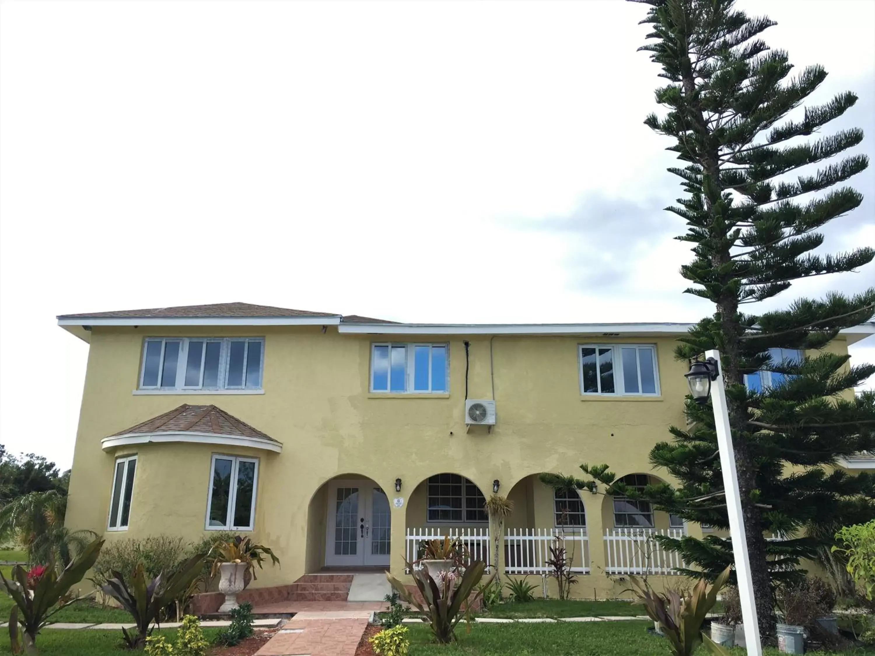 Property Building in Golden Palm B & B