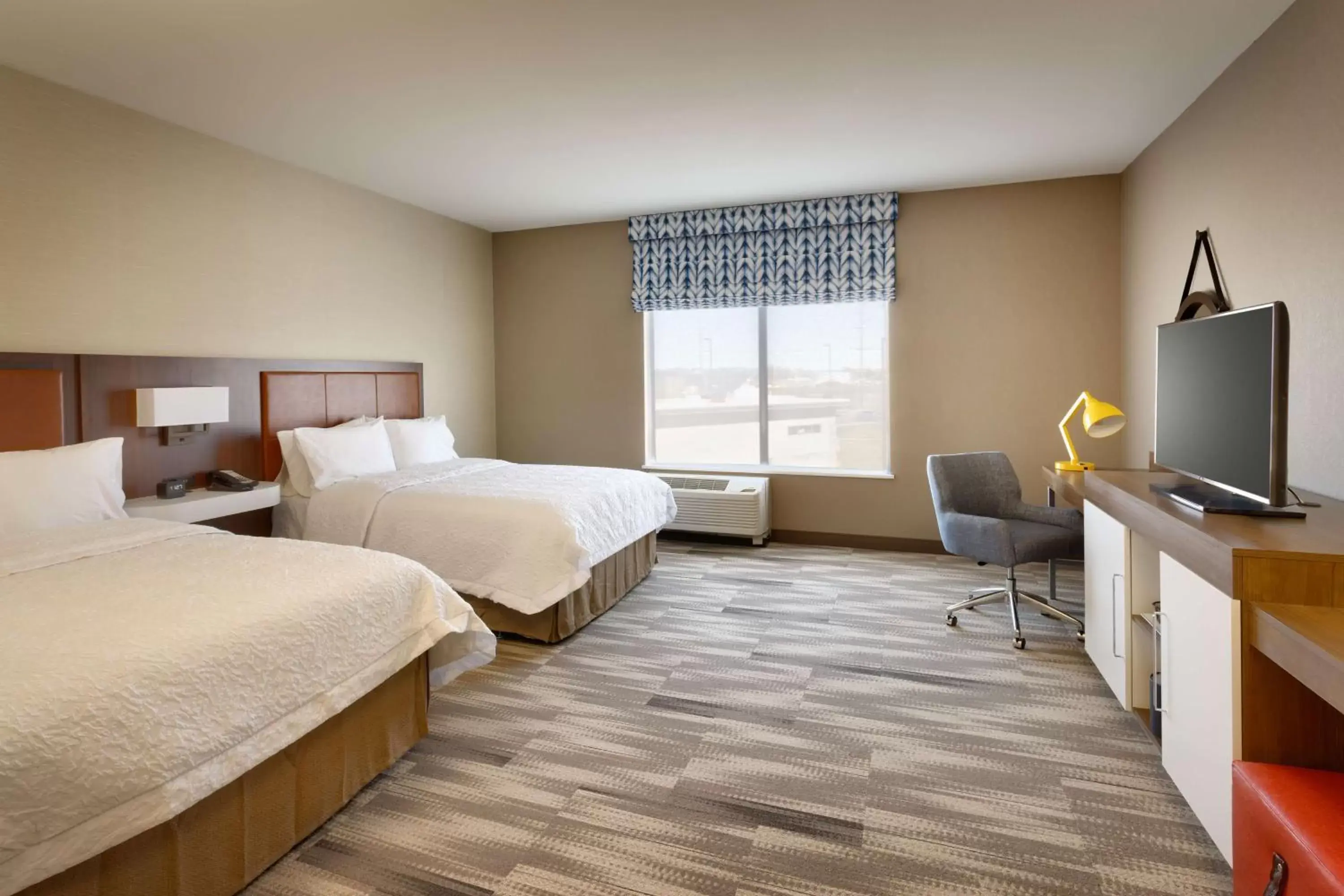 Bed in Hampton Inn & Suites Rexburg