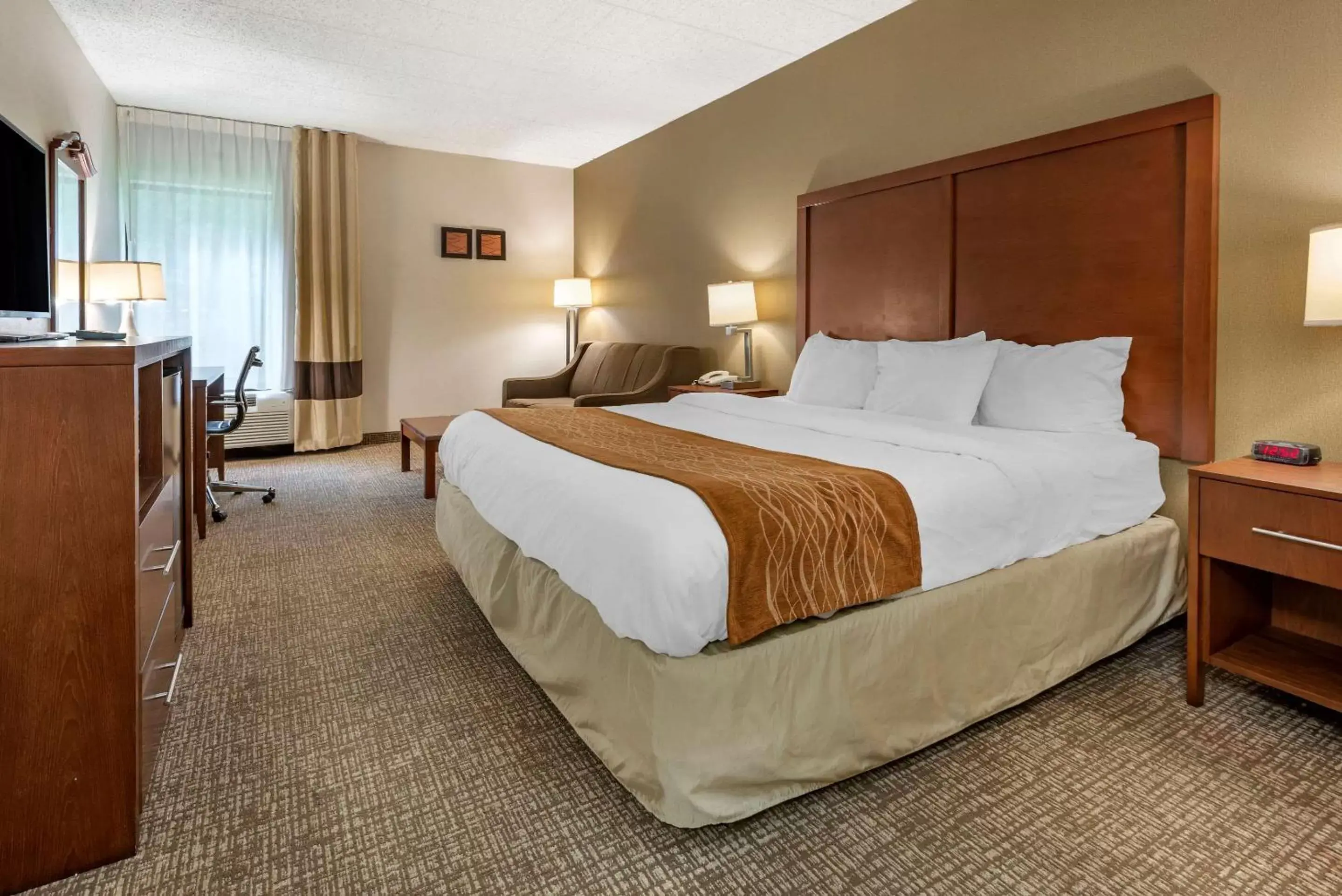 Photo of the whole room, Bed in Comfort Inn West Hazleton Photo of the whole room, Bed in Comfort Inn West Hazleton