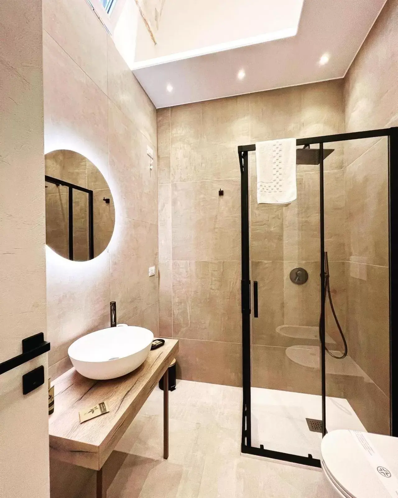 Shower, Bathroom in Palazzo Arco Cadura