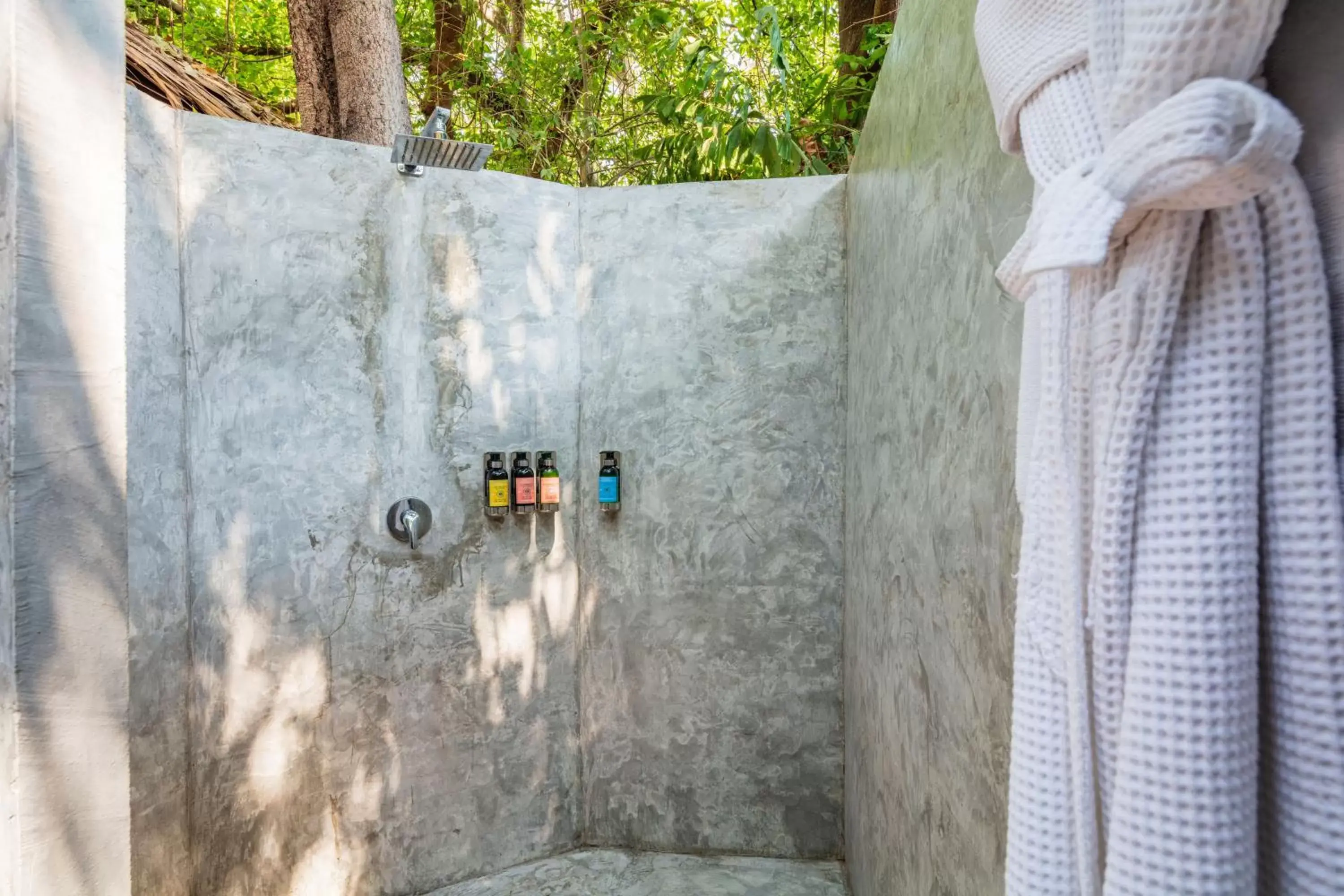 Open Air Bath, Bathroom in The Monttra Pattaya - SHA Extra Plus Open Air Bath, Bathroom in The Monttra Pattaya - SHA Extra Plus
