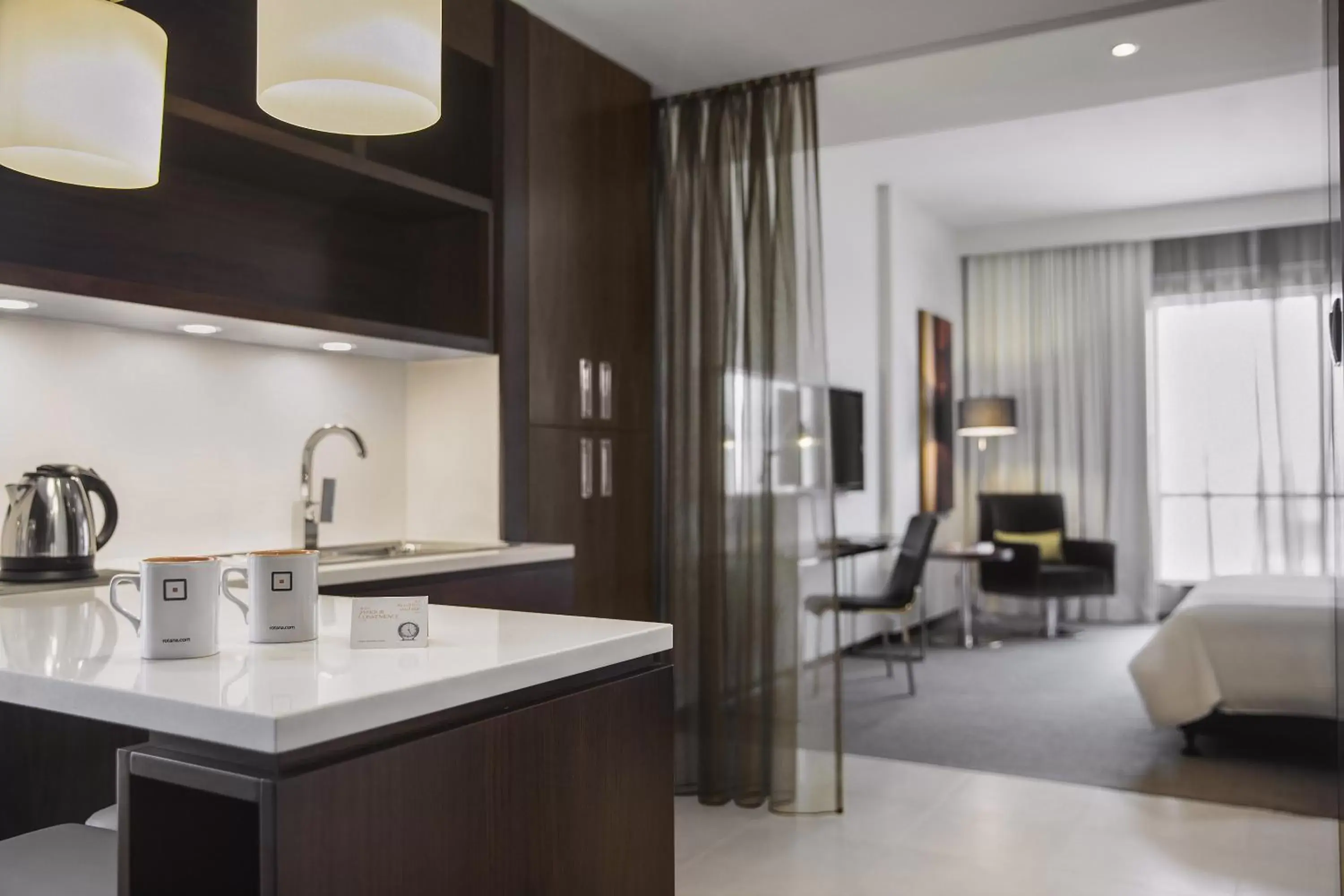 Bedroom, Kitchen/Kitchenette in Centro Shaheen Jeddah by Rotana