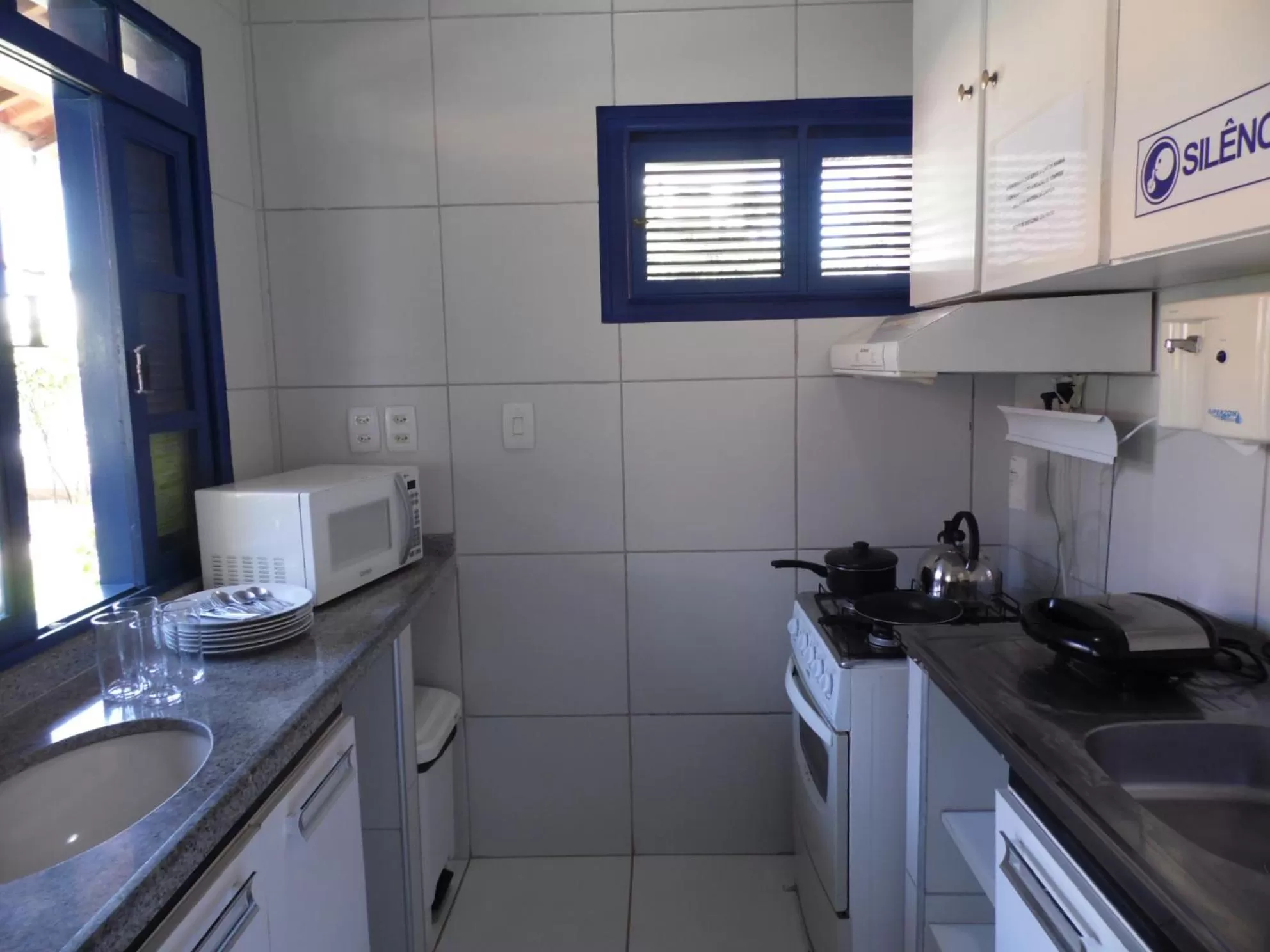 Kitchen or kitchenette in Hotel Praia do Futuro
