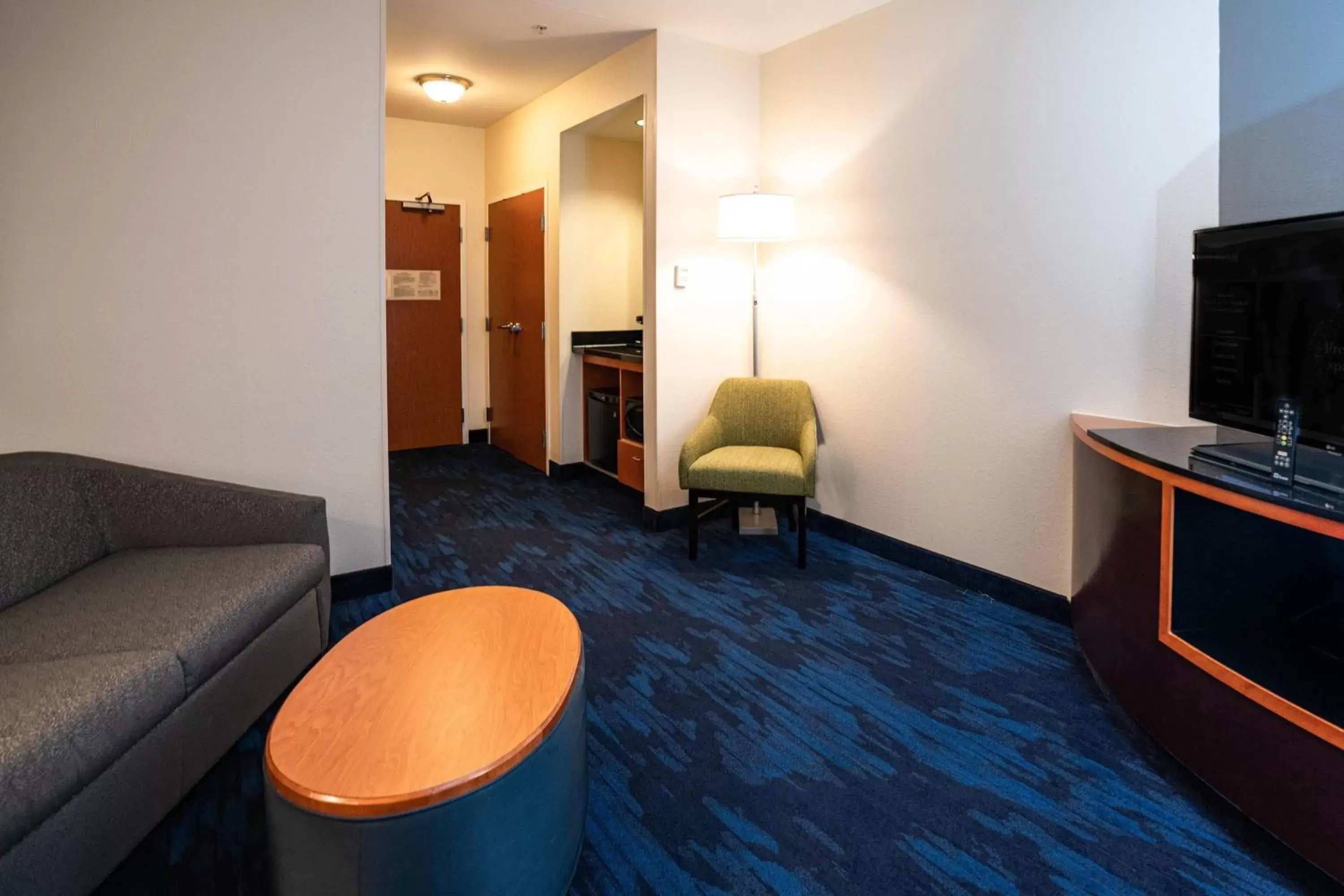 Photo of the whole room, Seating Area in Fairfield Inn & Suites by Marriott Grand Island