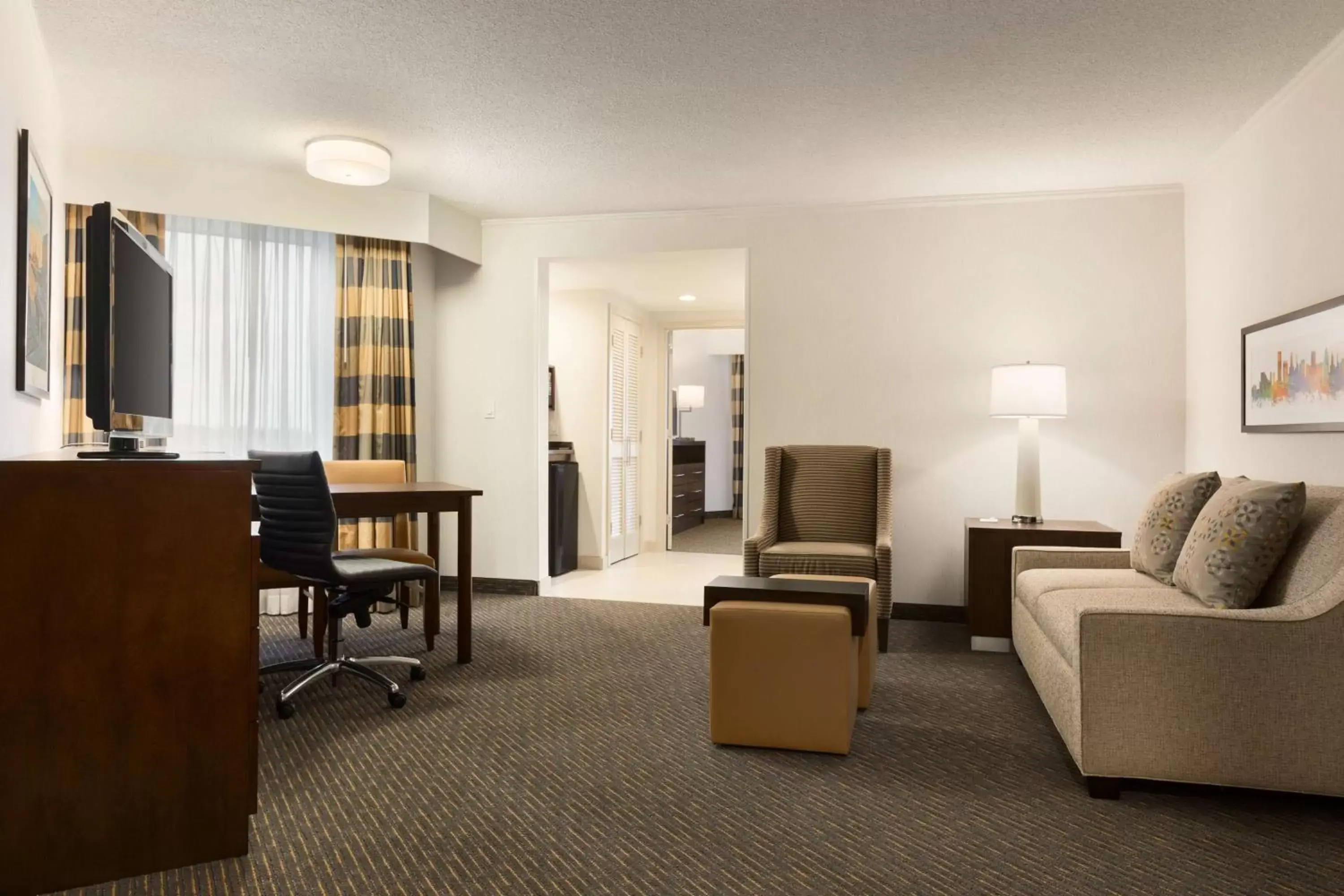 Living room, Seating Area in Embassy Suites by Hilton Baltimore at BWI Airport
