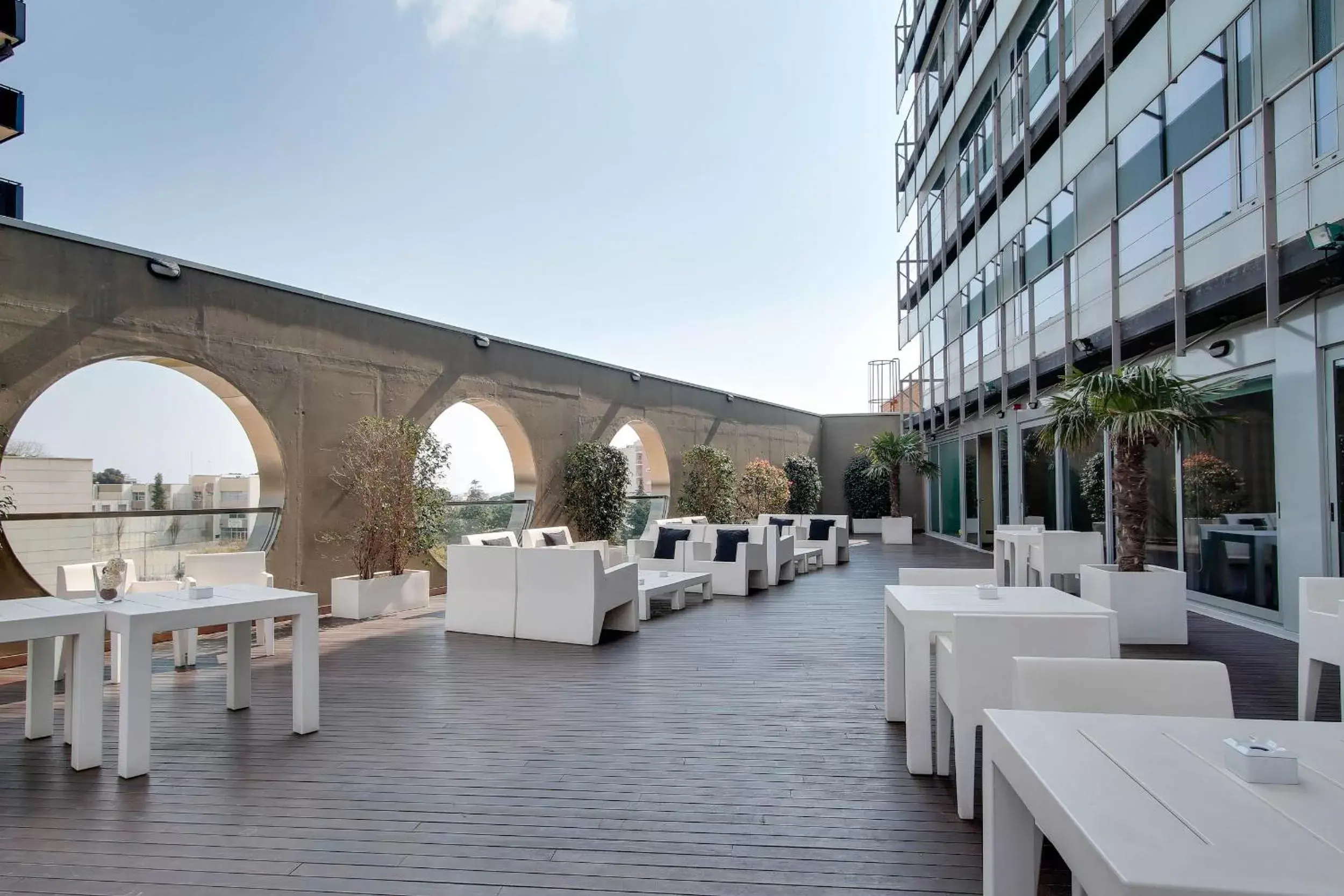 Patio, Restaurant/Places to Eat in Hotel Badalona Tower
