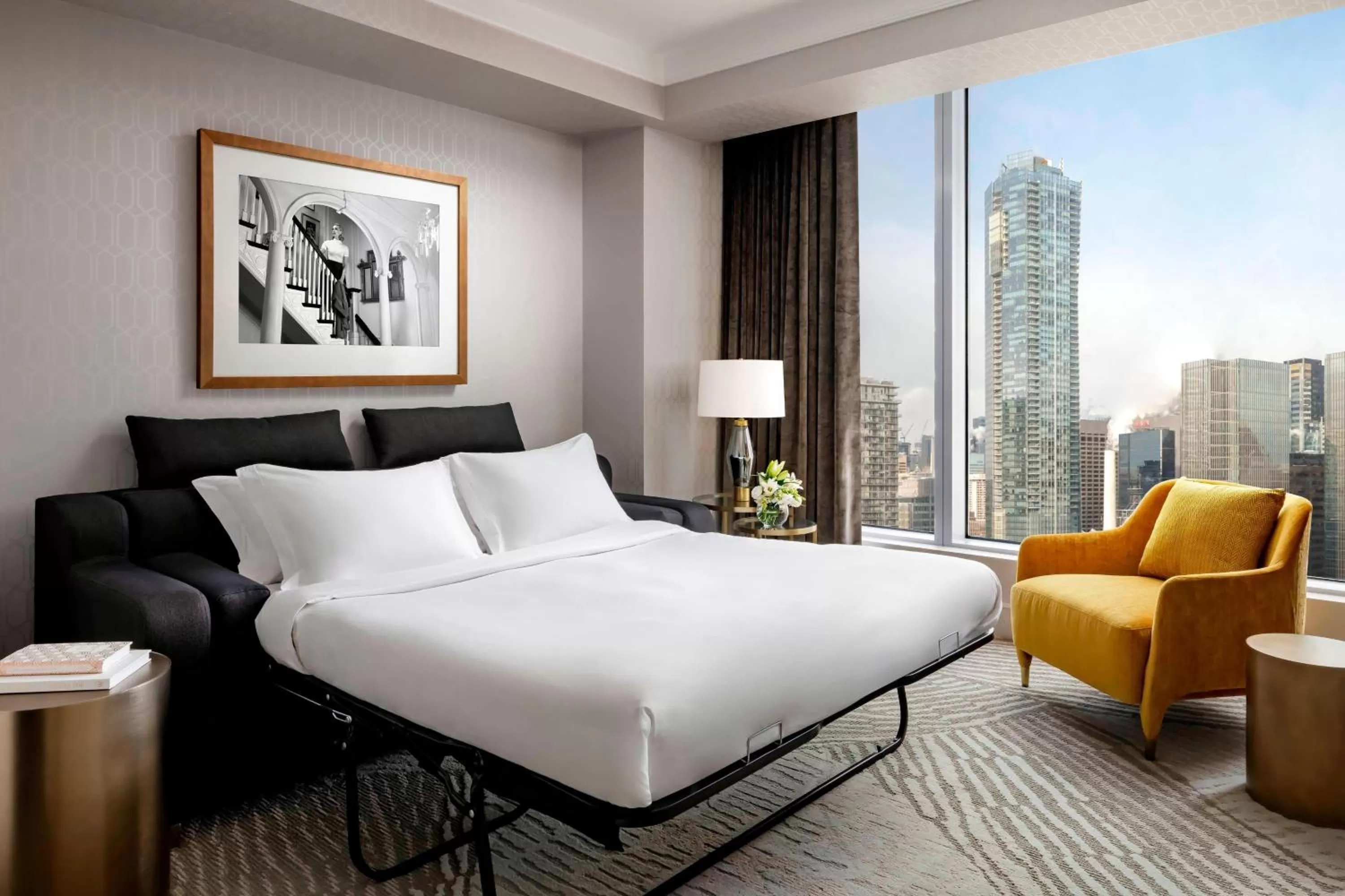 Photo of the whole room, Bed in The Ritz-Carlton, Toronto