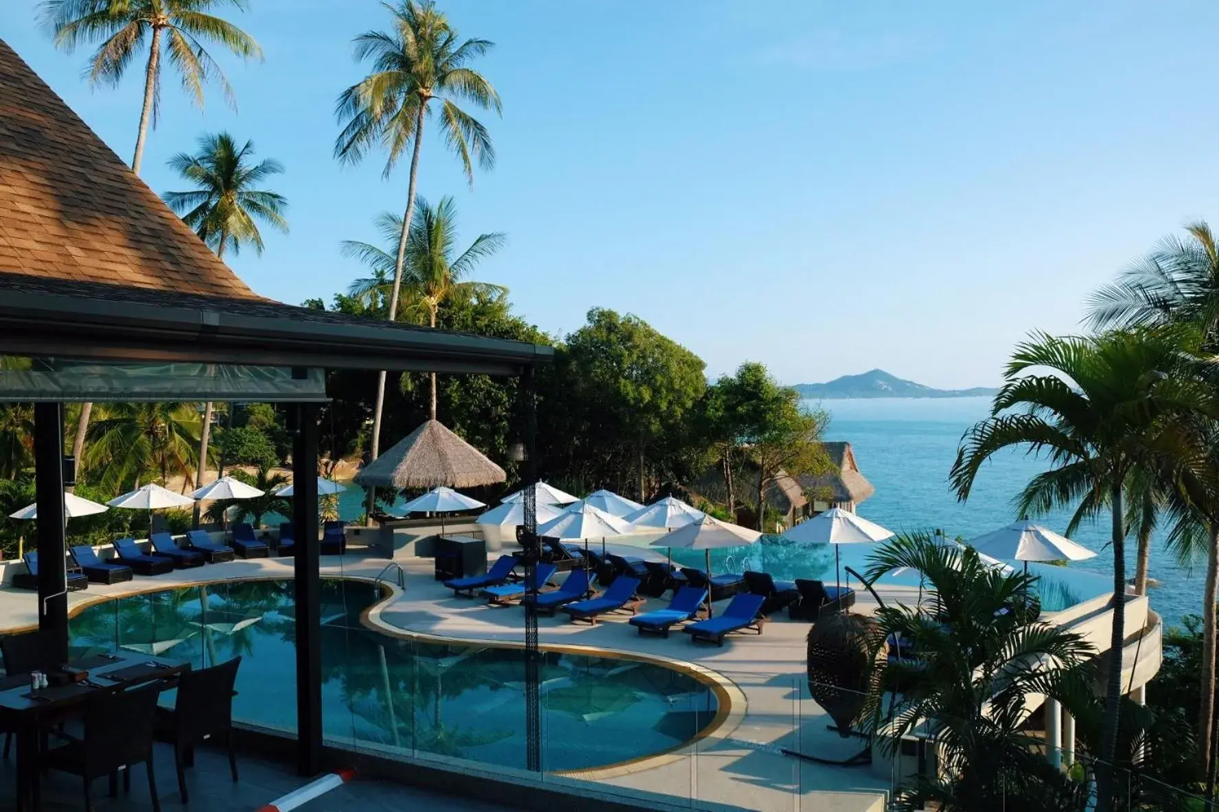 Restaurant/places to eat, Swimming Pool in Coral Cliff Beach Resort Samui - SHA Plus