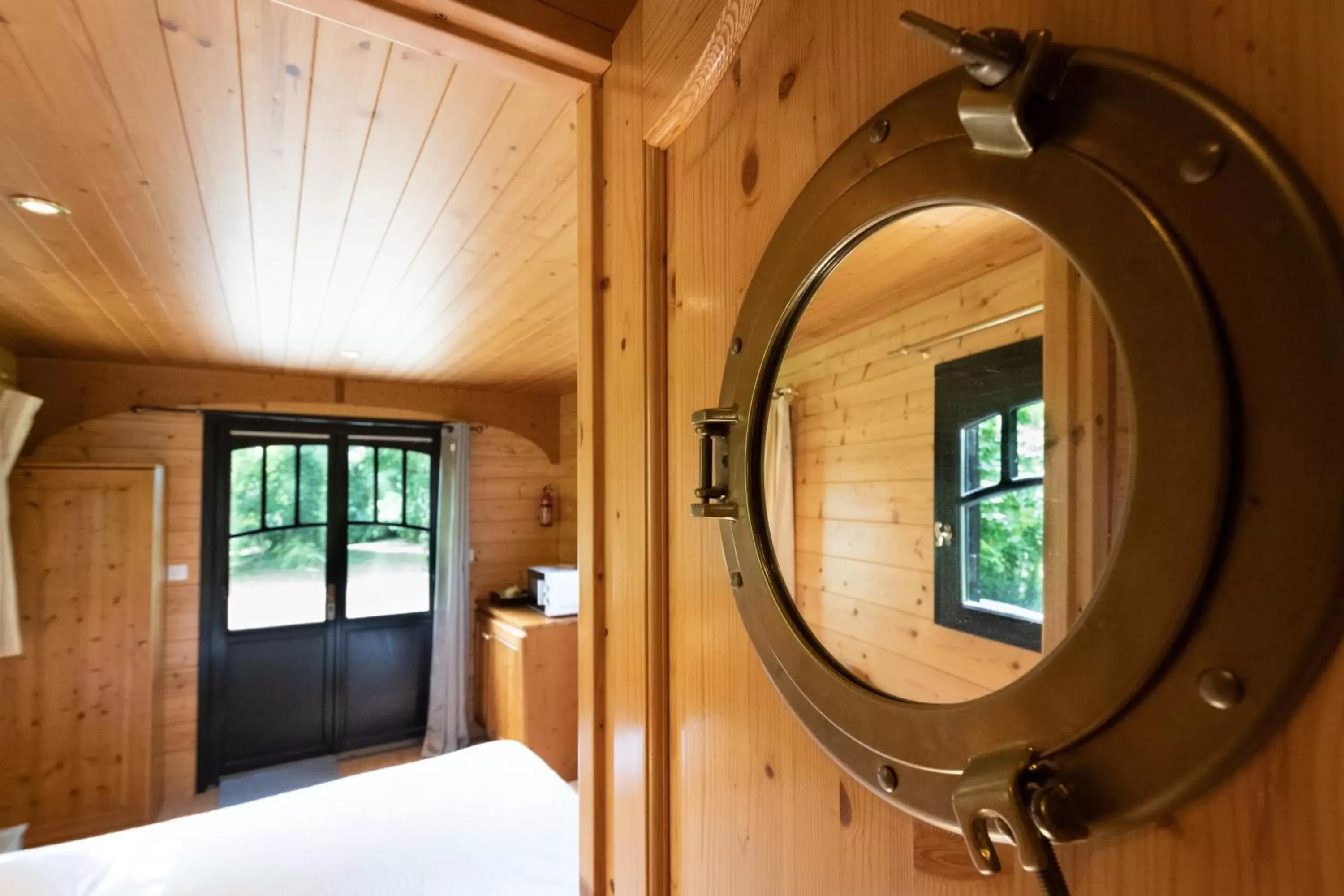 View (from property/room), Bathroom in Le Village de la Champagne - Slowmoov