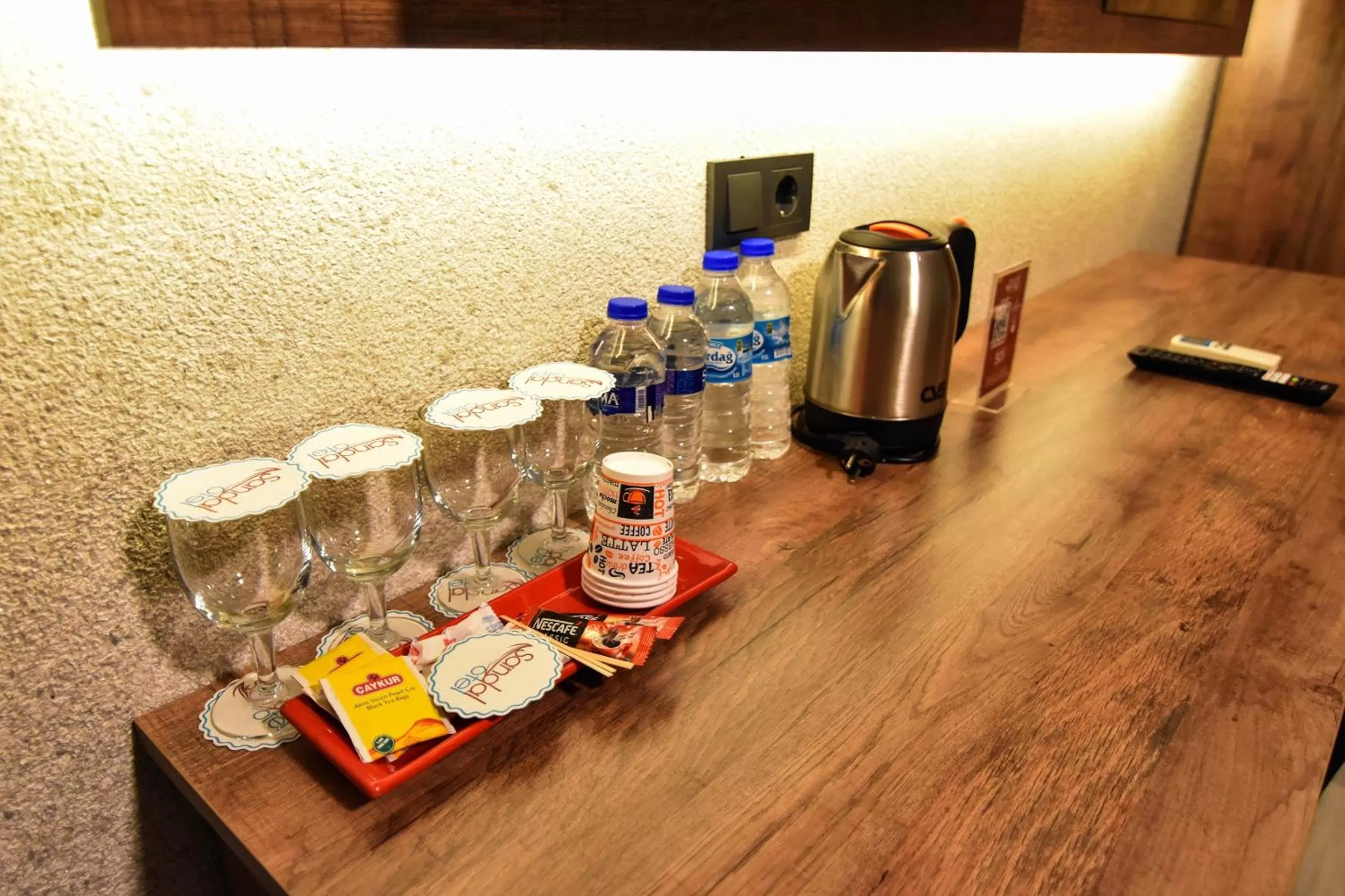 Coffee/tea facilities in Sandal Otel