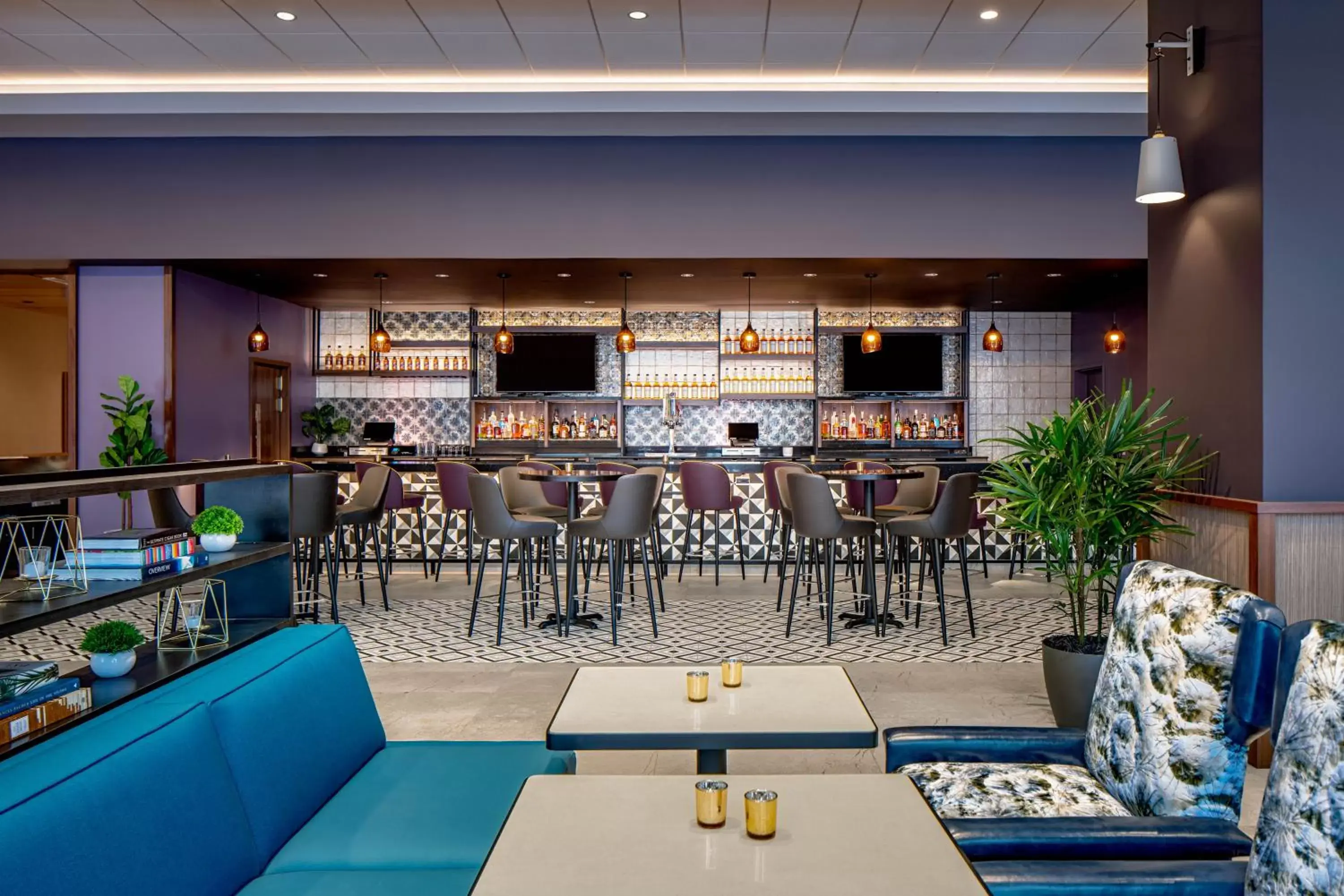 Restaurant/places to eat, Lounge/Bar in Hyatt House Tampa Downtown