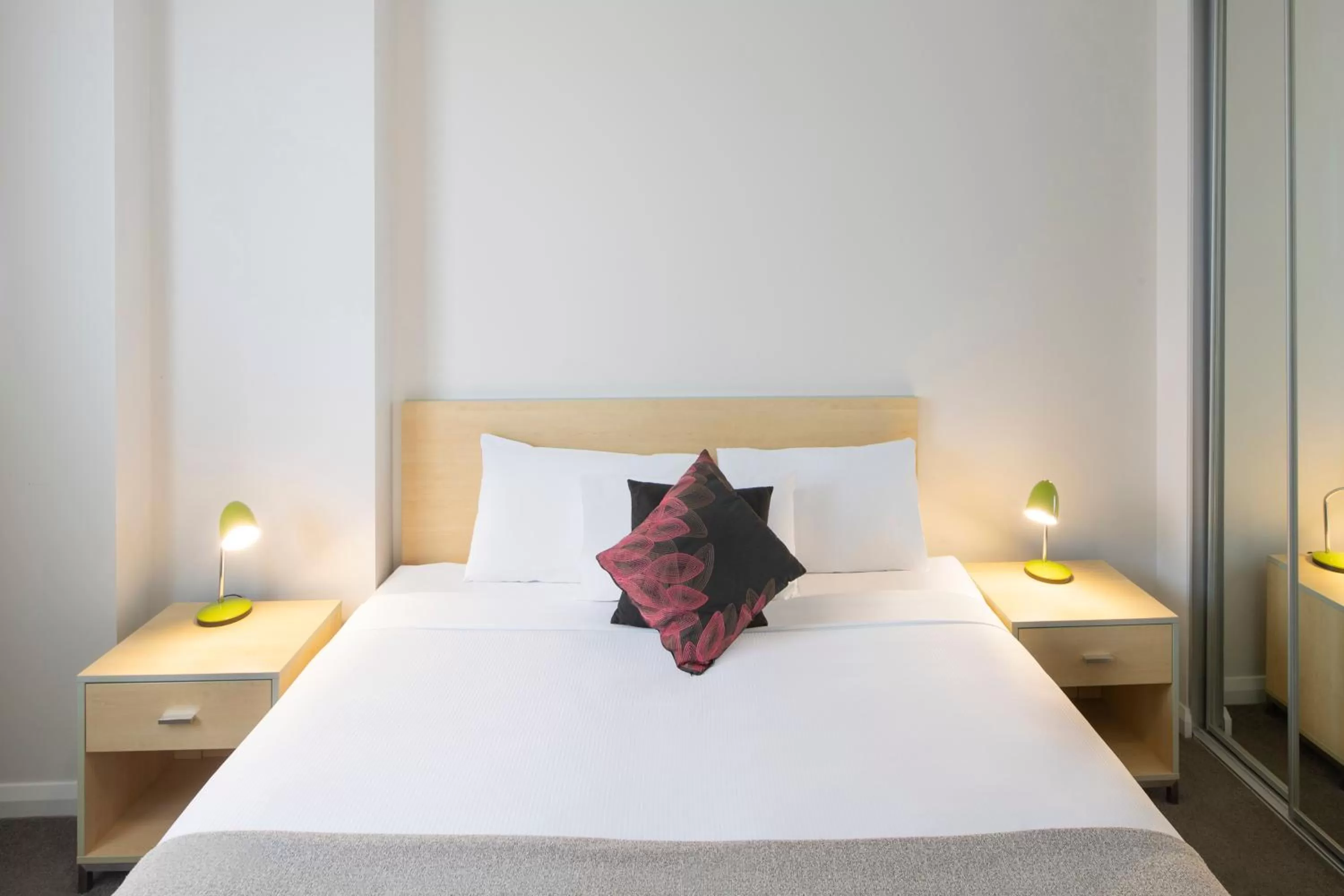 Bed in Mantra Castle Hill Sydney, an Accor Hotel