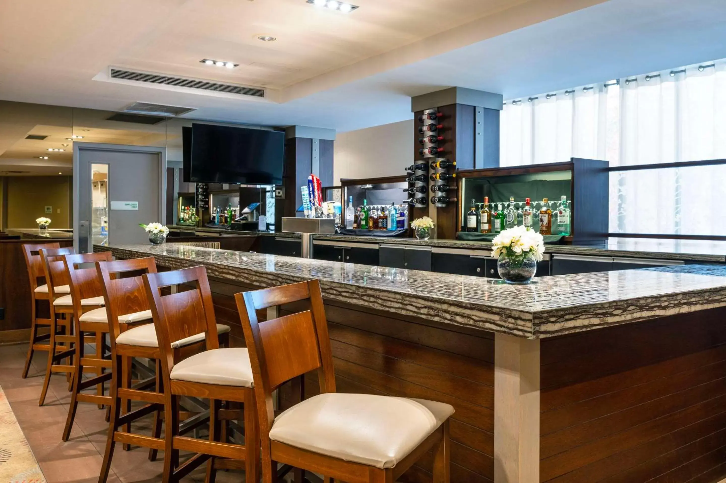 Restaurant/places to eat, Lounge/Bar in Allure Hotel & Conference Centre, Ascend Hotel Collection