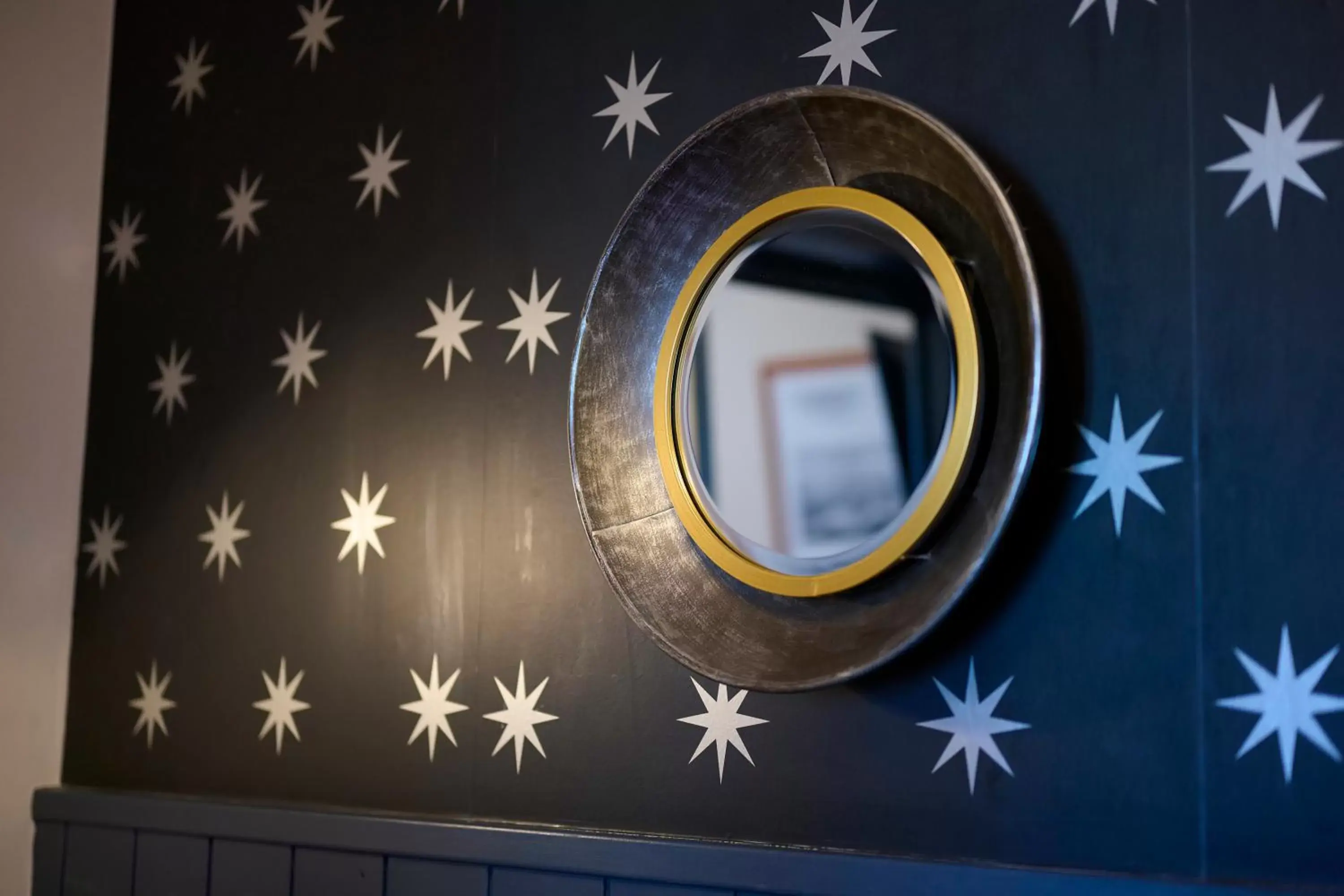 Decorative detail in The Originals Boutique, Hôtel La Colonne de Bronze, Saint-Valéry-sur-Somme (Inter-Hotel)