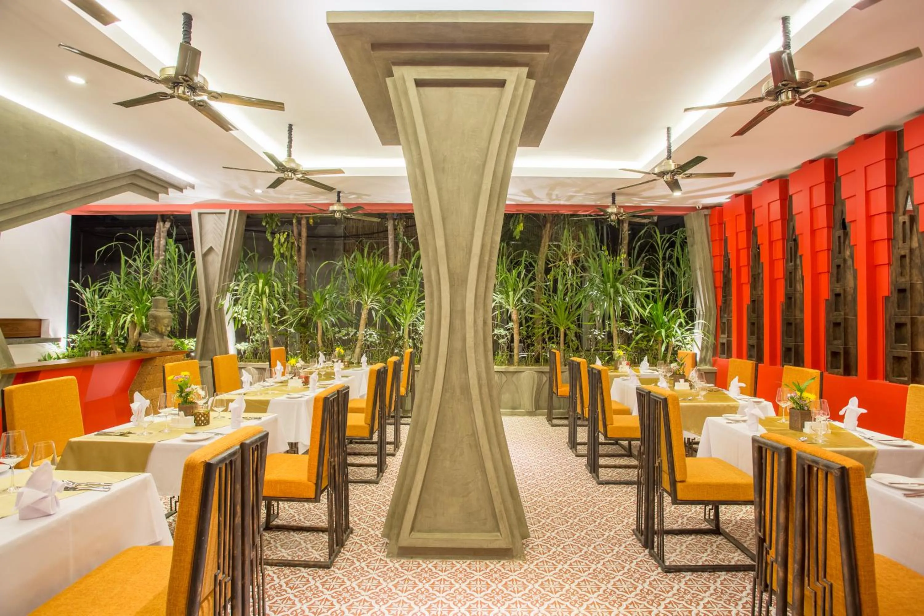 Restaurant/places to eat in Golden Temple Villa