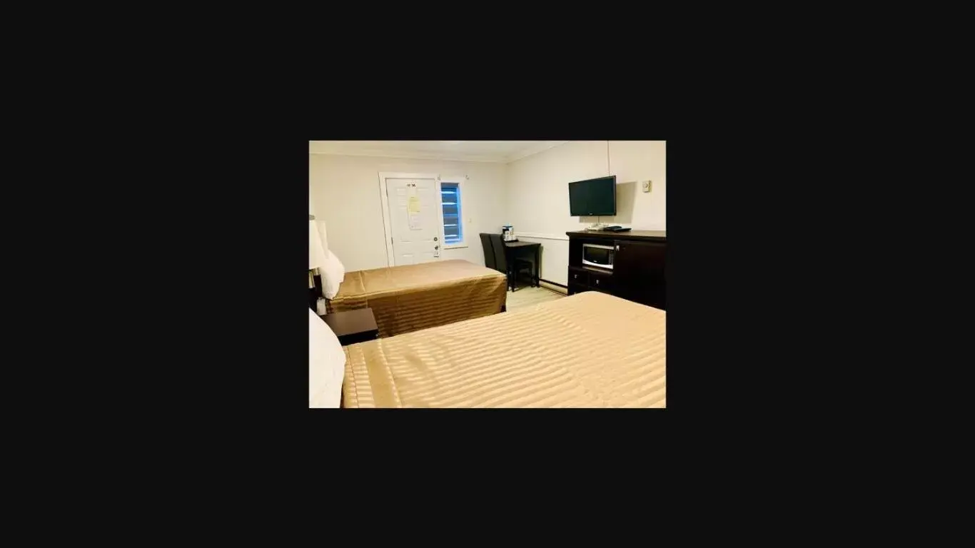 Lobby/Reception in Traveler's Motel Penticton