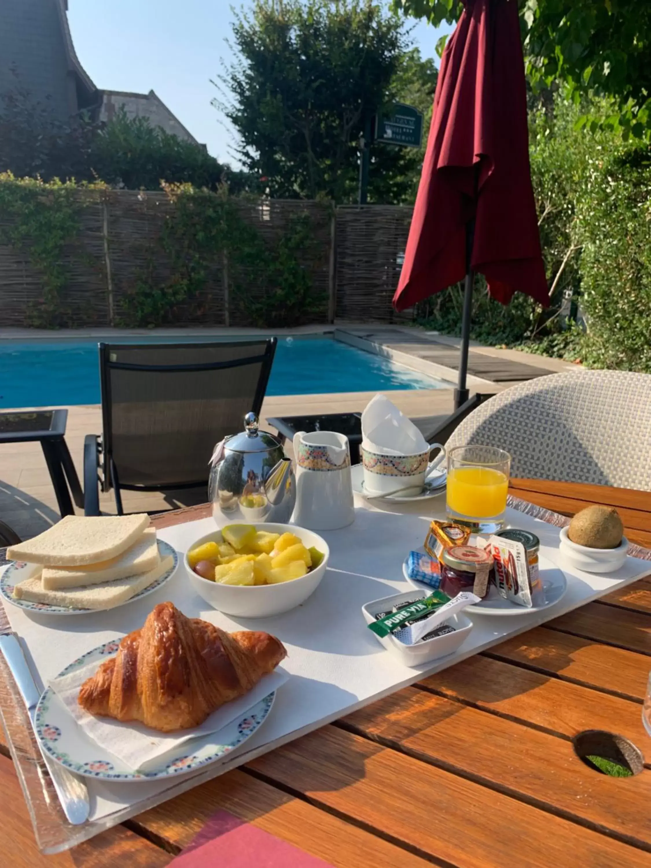 Breakfast in Villa Augeval Hôtel de charme & Spa