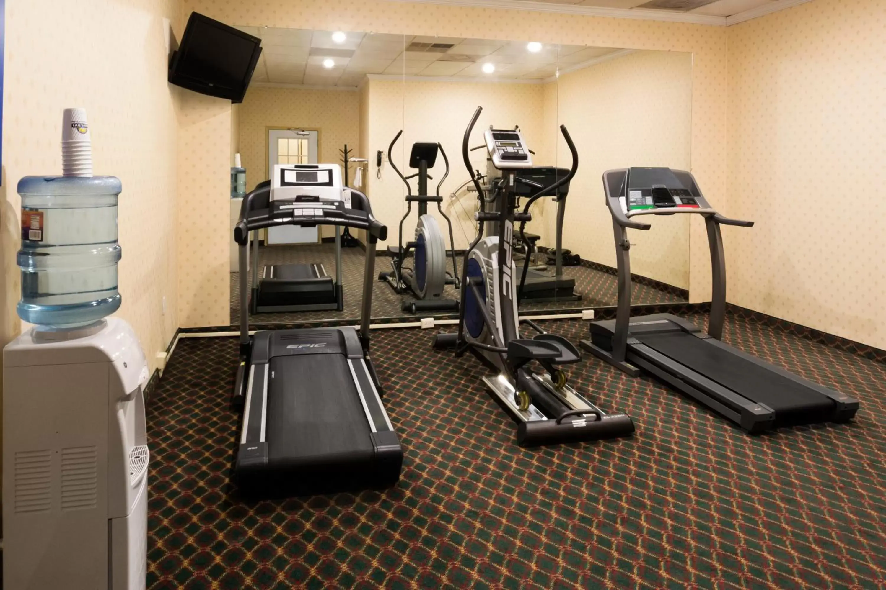 Fitness centre/facilities, Fitness Center/Facilities in Days Inn by Wyndham Rome Downtown