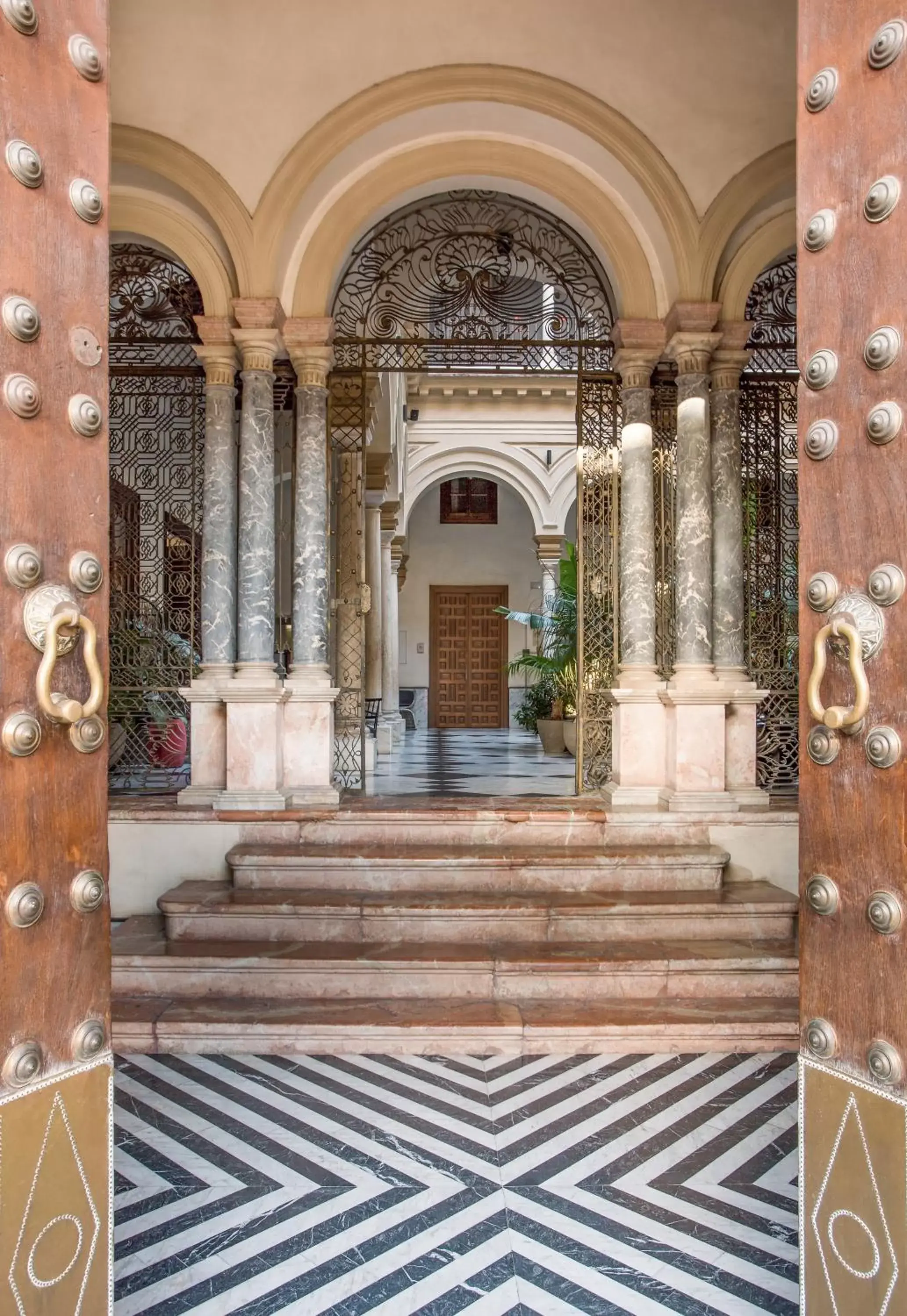 Facade/entrance in CoolRooms Palacio Villapanés