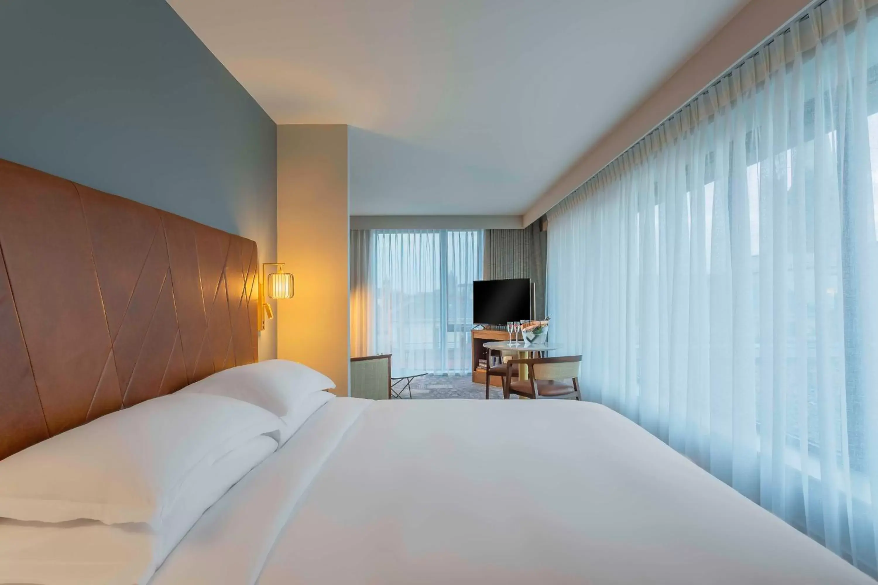 Photo of the whole room, Bed in Hyatt Centric The Liberties Dublin