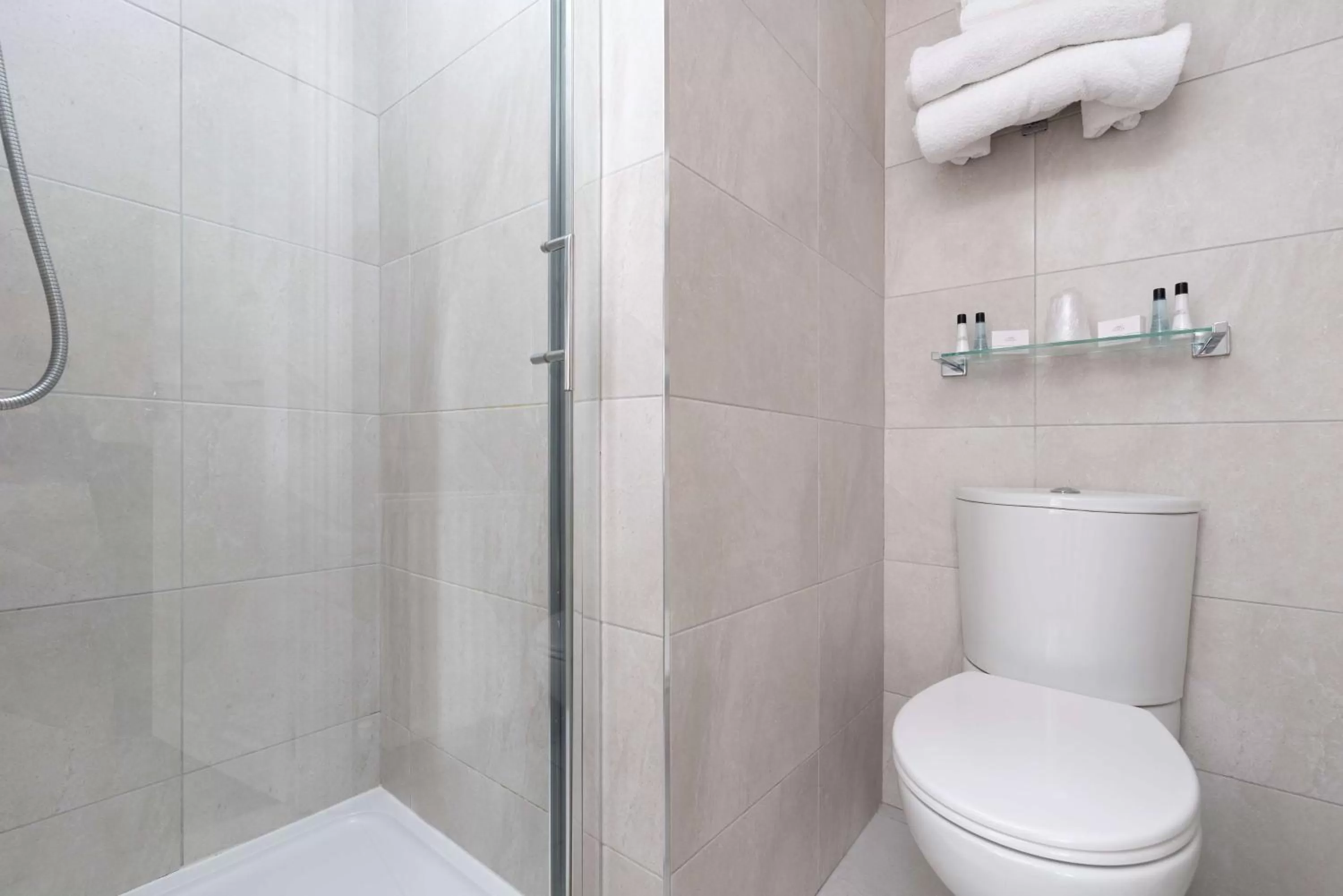 Bedroom in Best Western Carlton Hotel